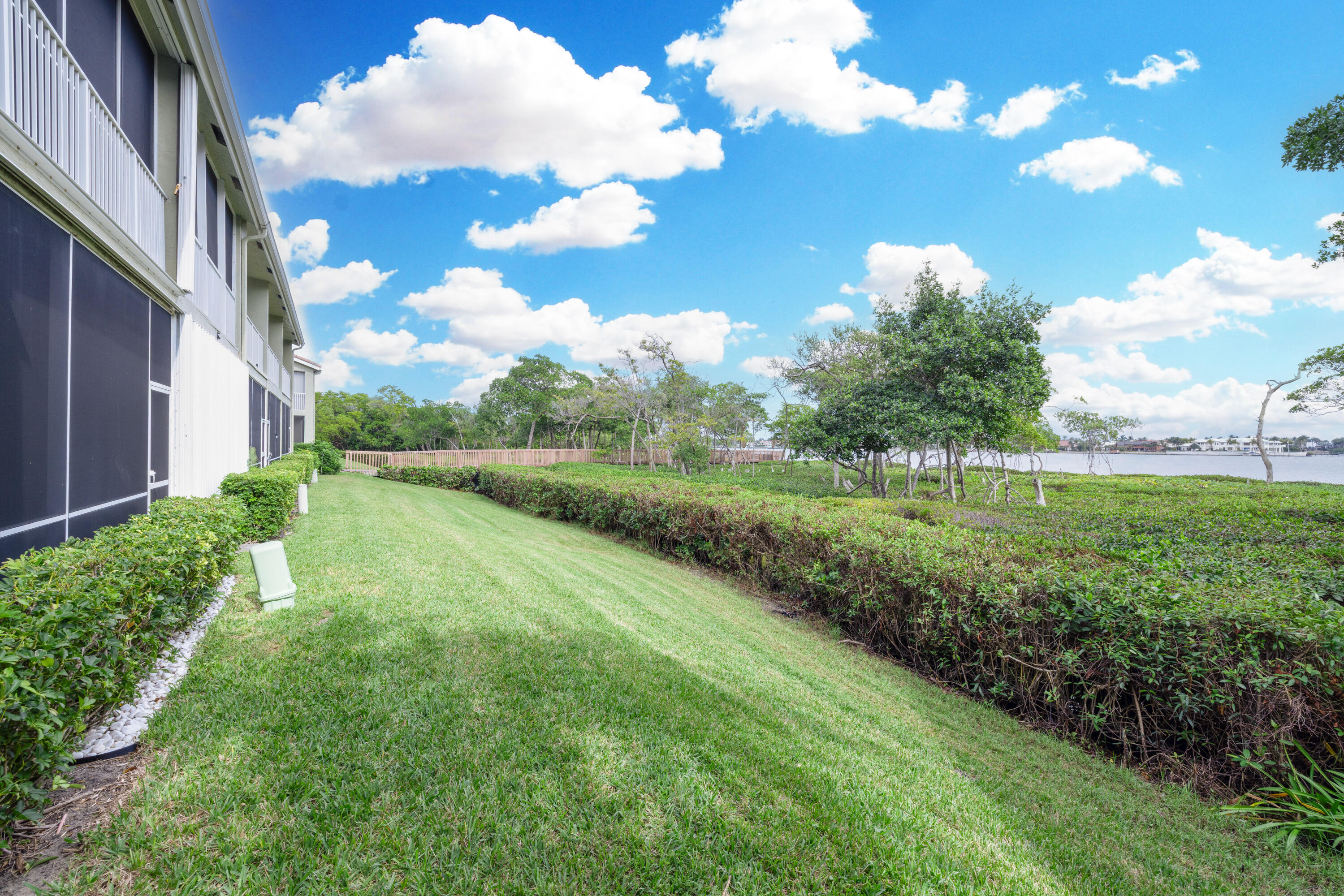 LAKESHORE NORTH - Residential