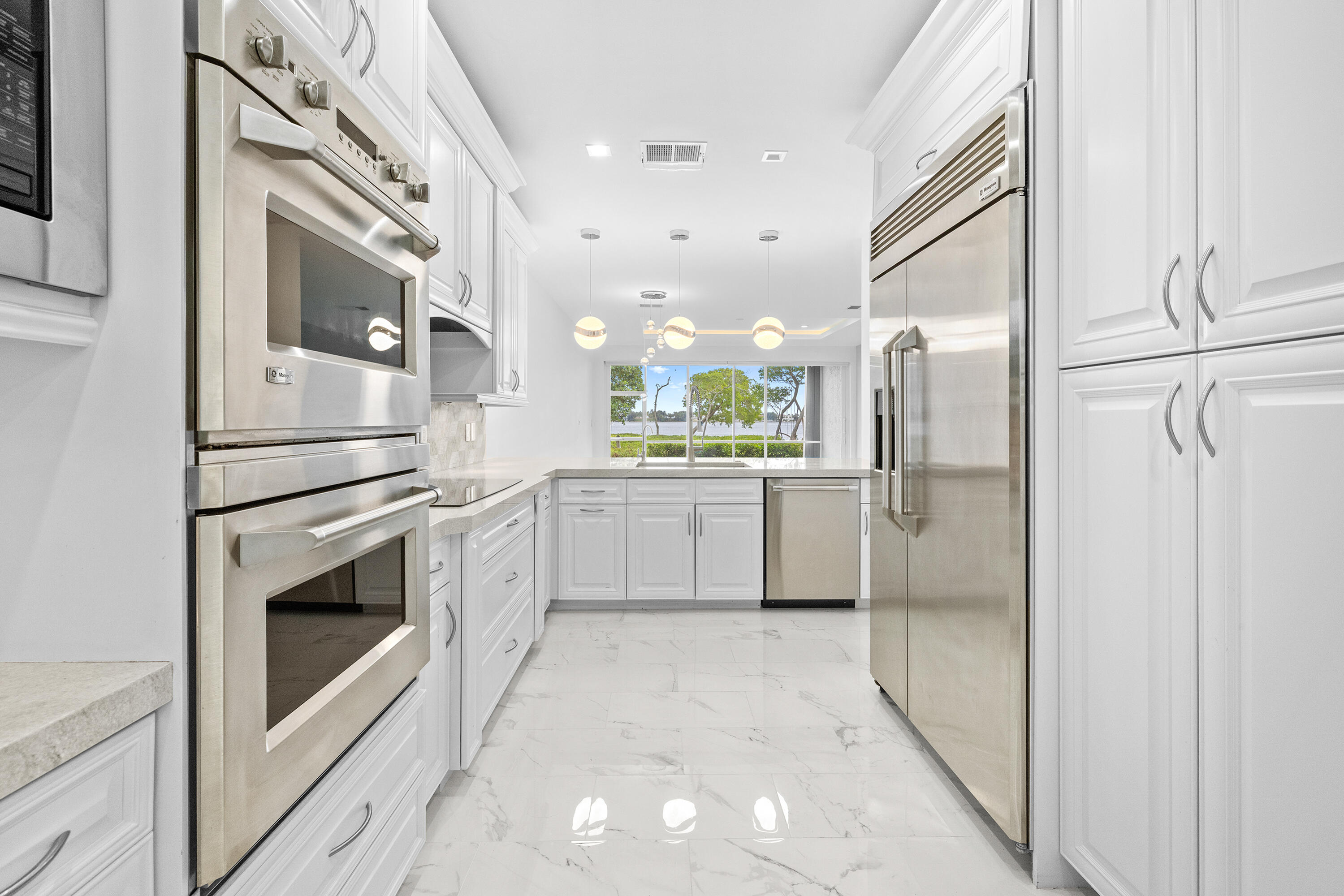 LAKESHORE NORTH - Residential