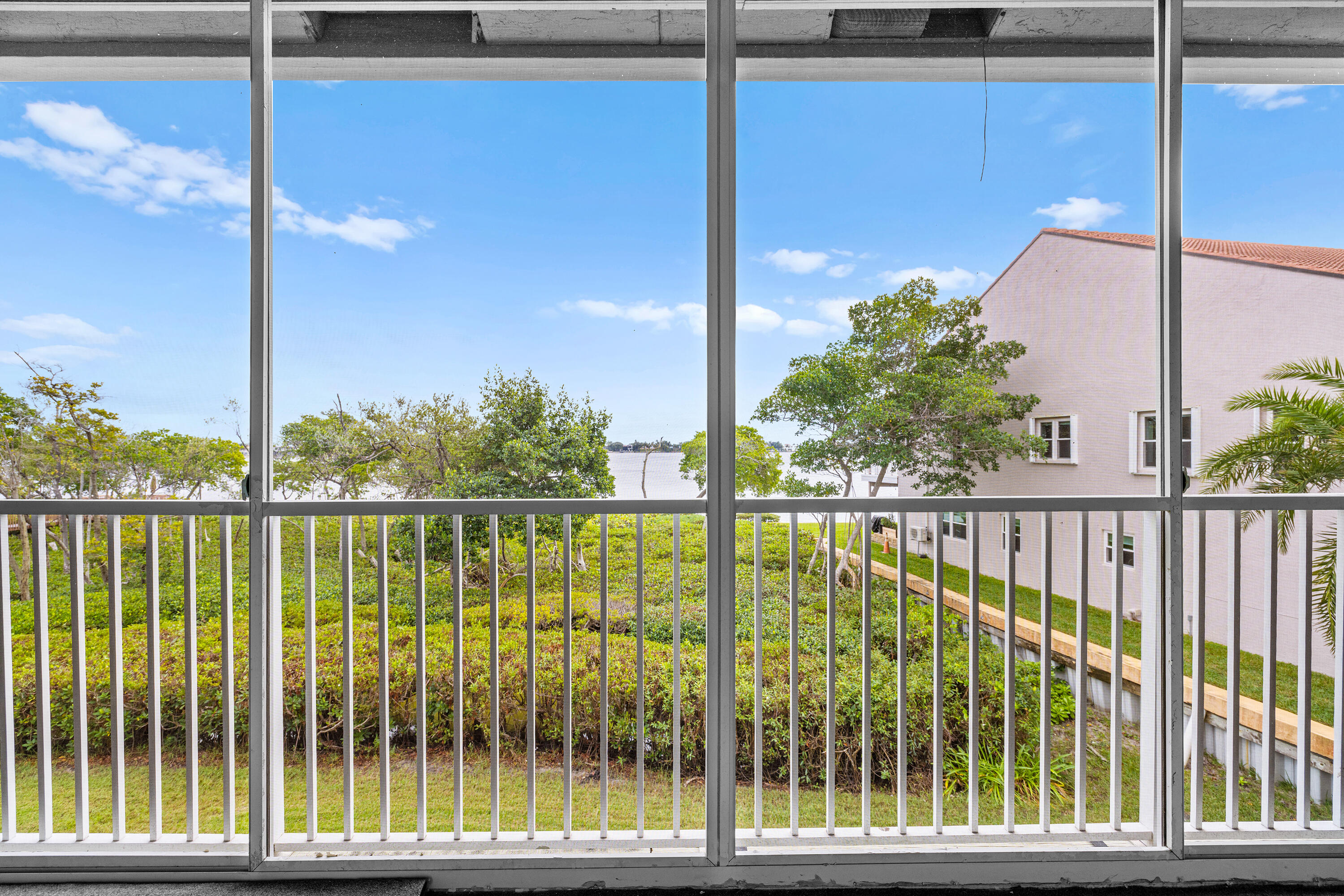 LAKESHORE NORTH - Residential