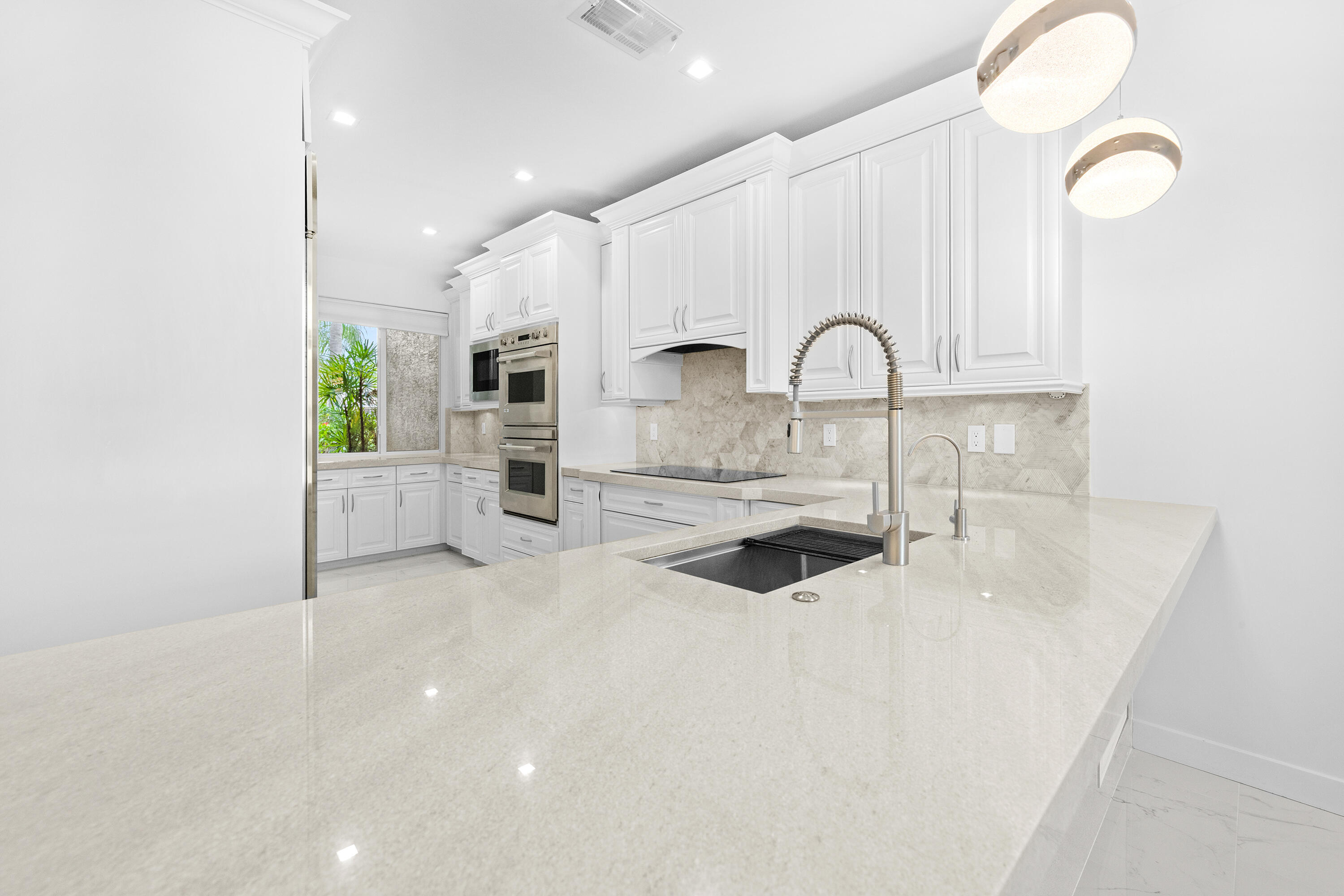 LAKESHORE NORTH - Residential