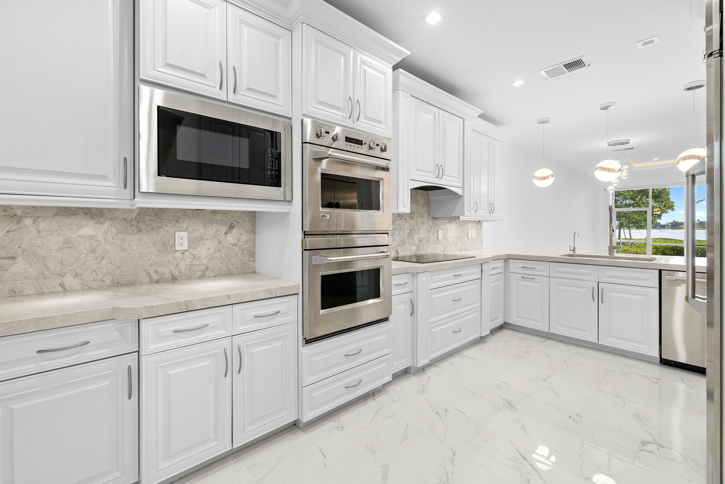 LAKESHORE NORTH - Residential