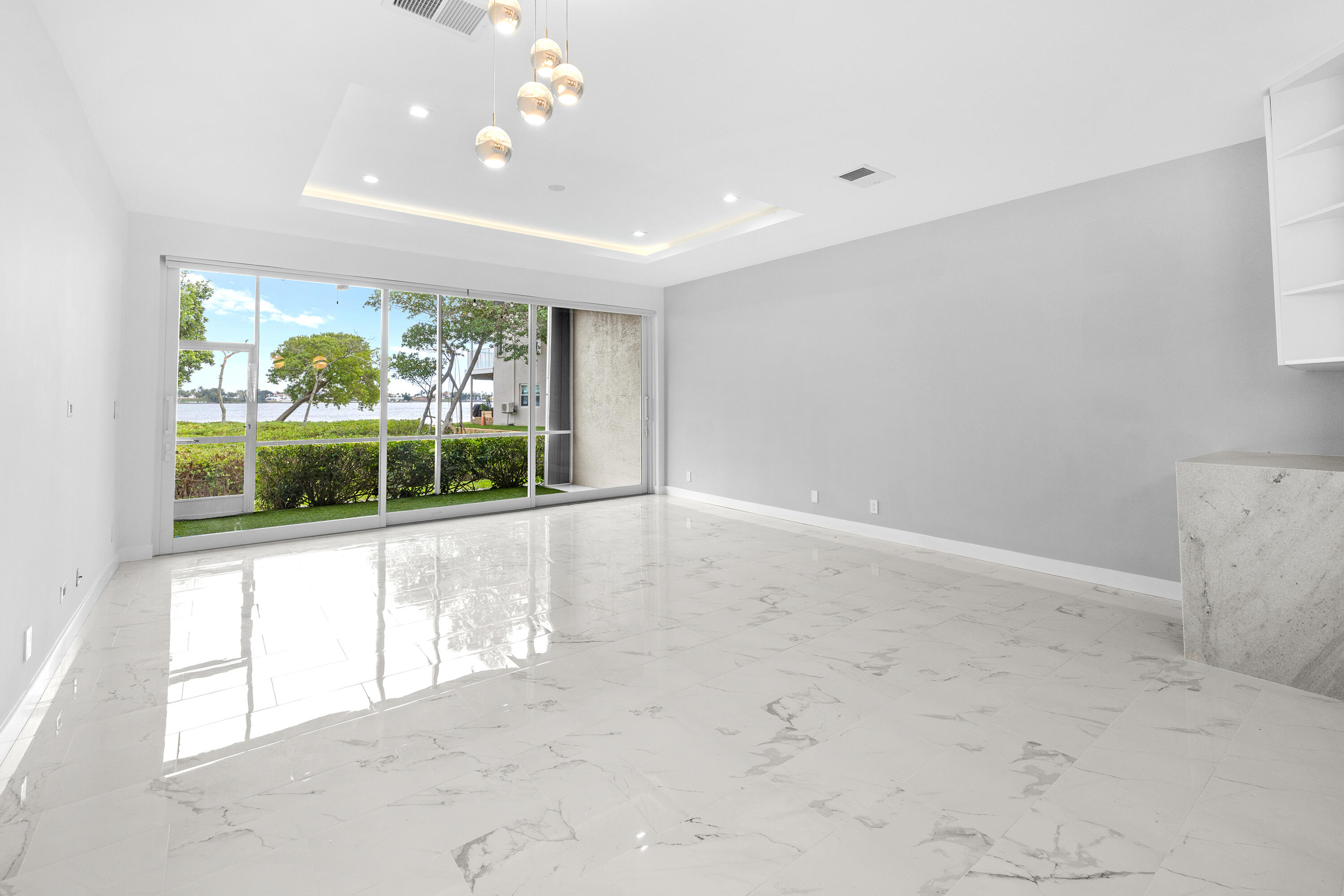 88 N Lakeshore Drive