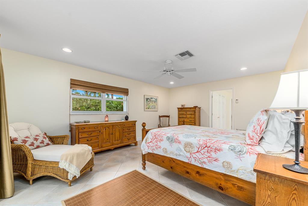 SOUNDINGS PLAT OF THE AND REPLAT OF BLOCK 6 & 7 - Residential