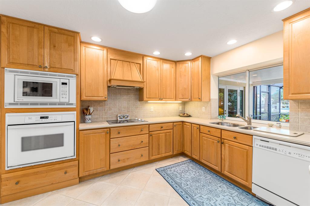 SOUNDINGS PLAT OF THE AND REPLAT OF BLOCK 6 & 7 - Residential