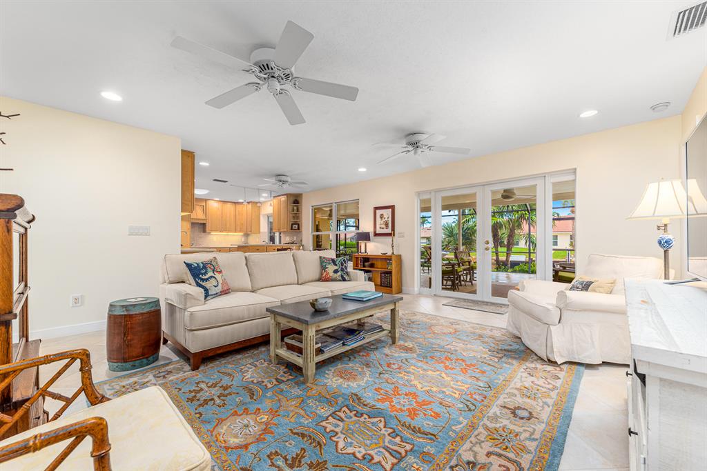 SOUNDINGS PLAT OF THE AND REPLAT OF BLOCK 6 & 7 - Residential