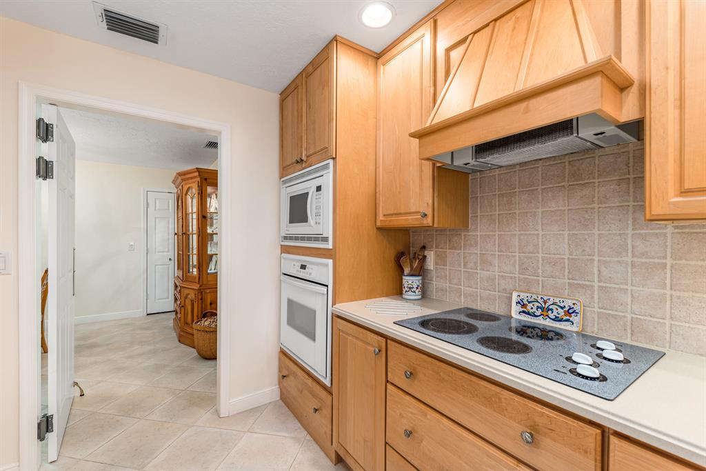 SOUNDINGS PLAT OF THE AND REPLAT OF BLOCK 6 & 7 - Residential