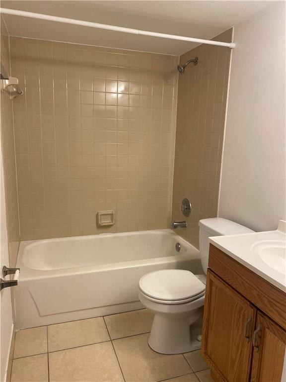 Villas At Meadow Lakes Co - Residential Lease