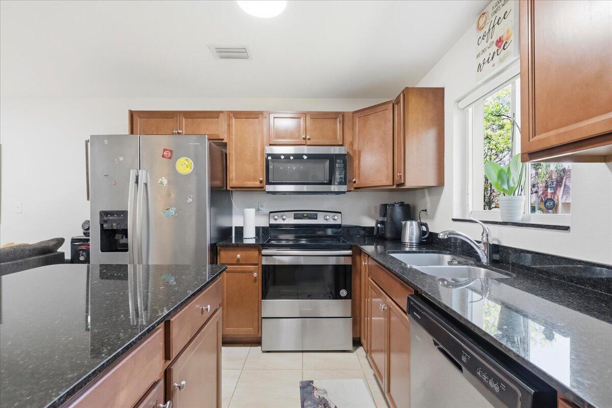 HICKORY PLACE - Residential