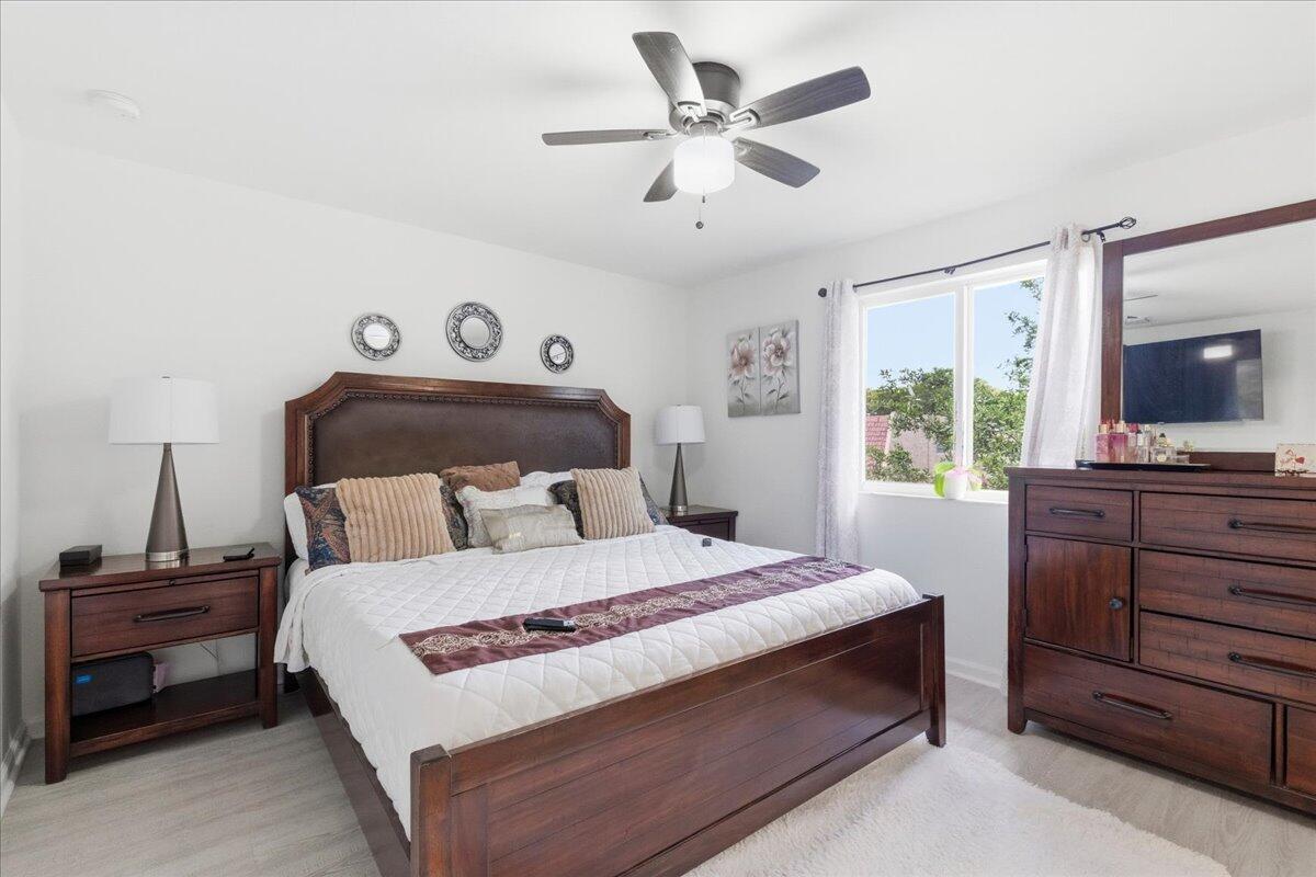HICKORY PLACE - Residential