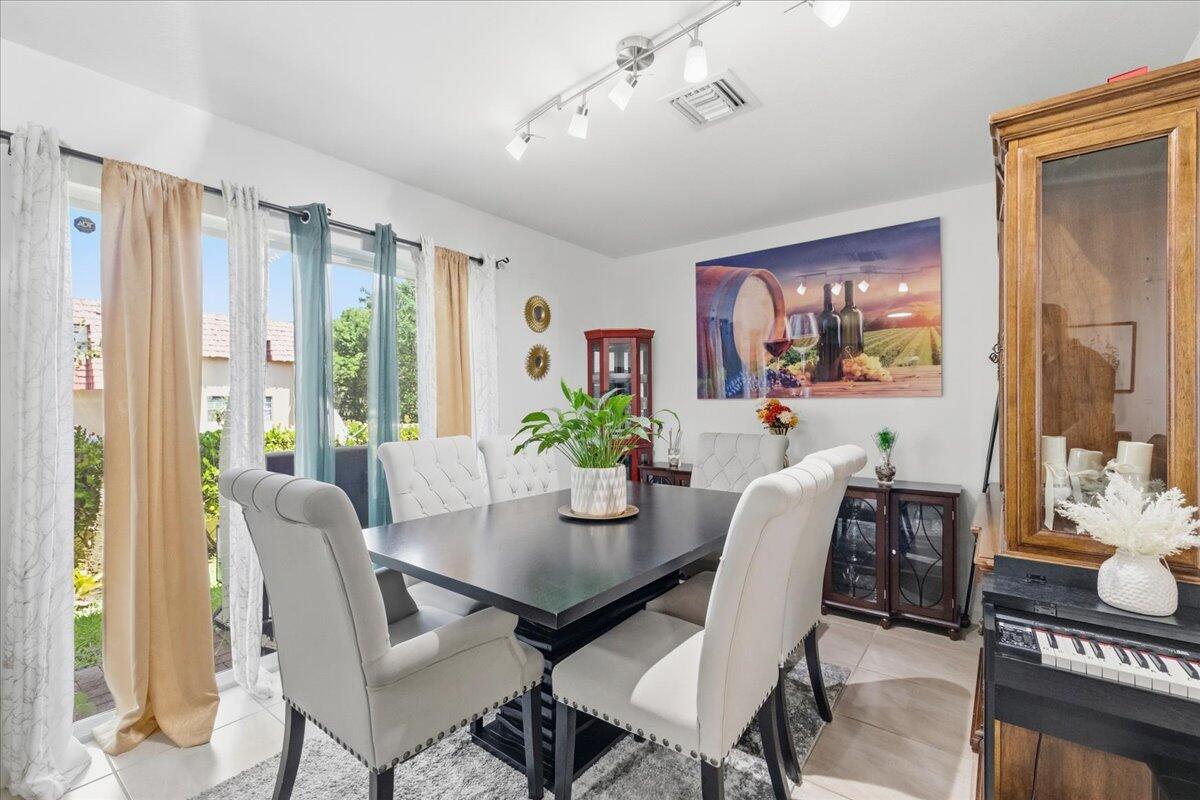 HICKORY PLACE - Residential