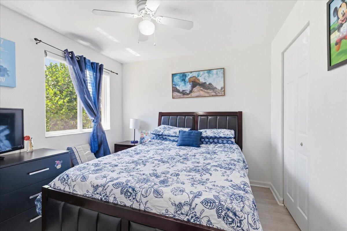 HICKORY PLACE - Residential