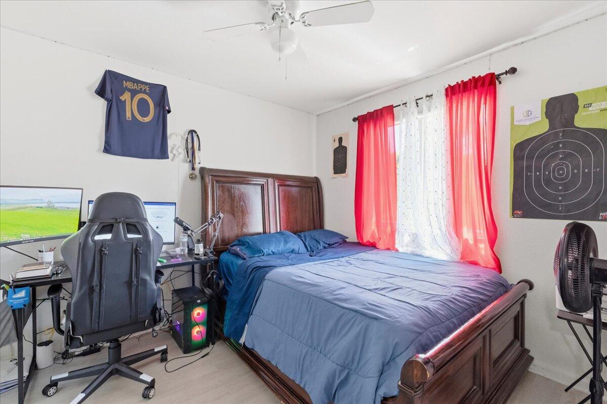 HICKORY PLACE - Residential