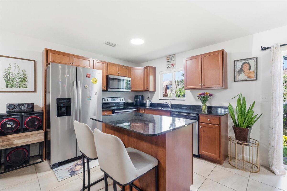 HICKORY PLACE - Residential