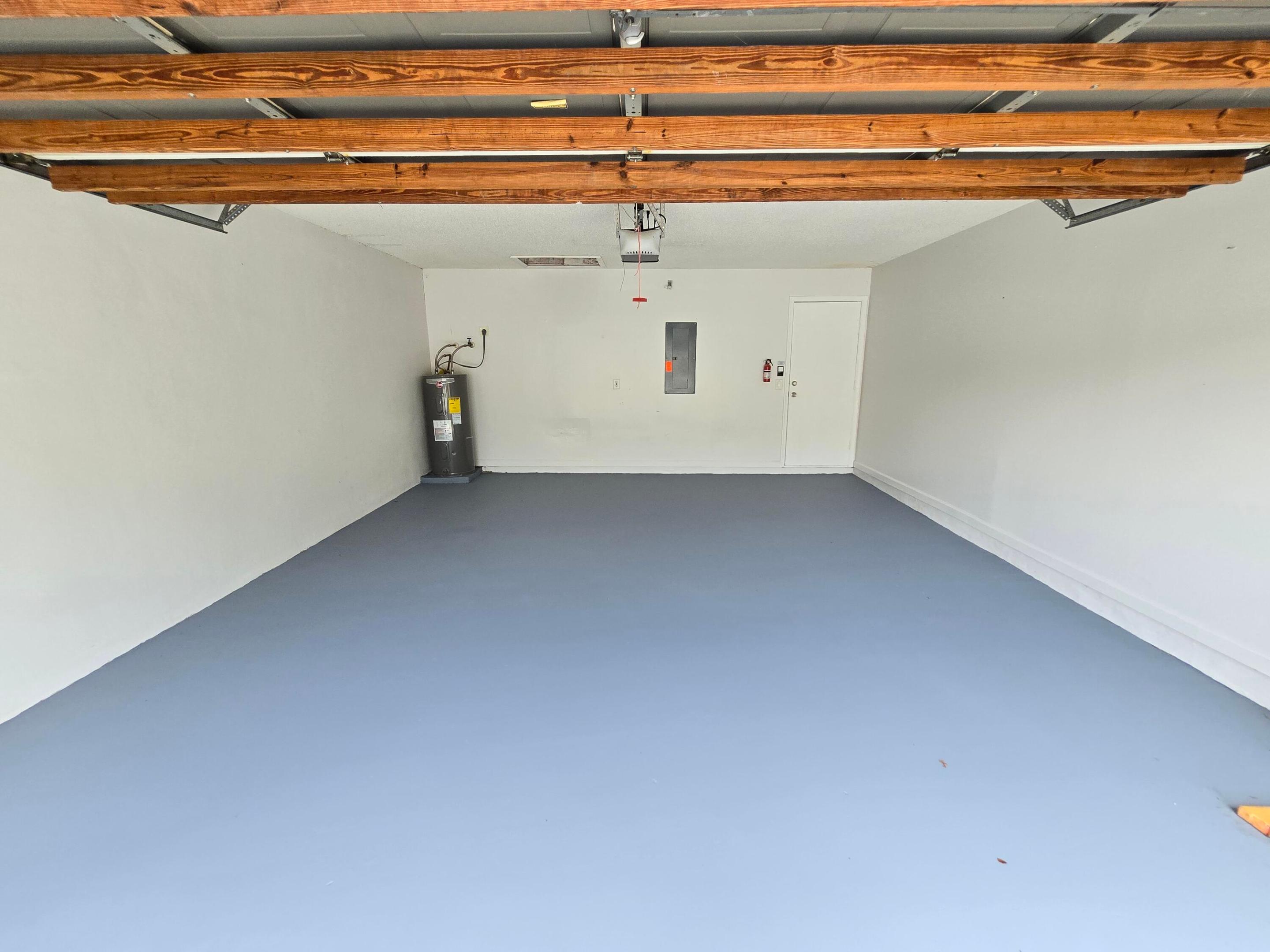 LAWRENCE GROVE 1 REPL - Residential Lease