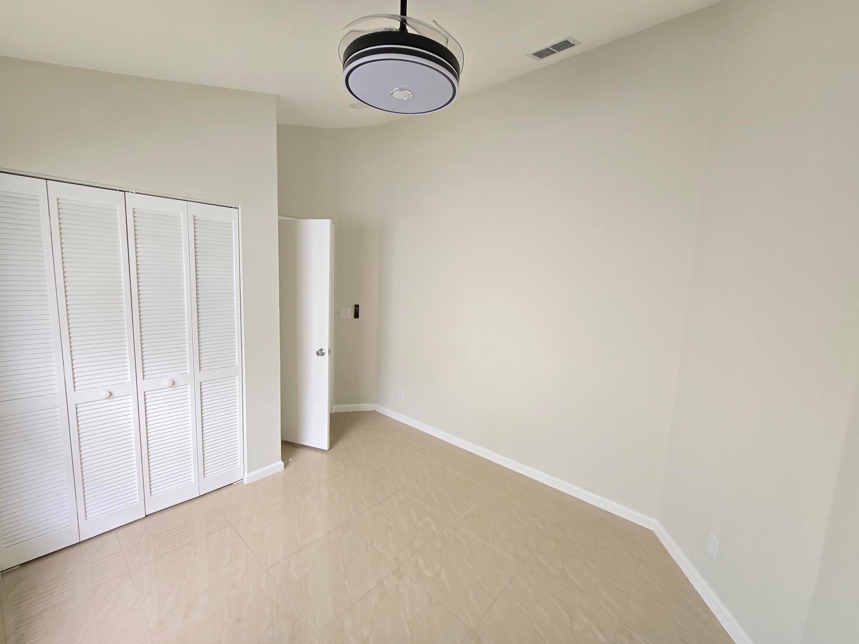 LAWRENCE GROVE 1 REPL - Residential Lease