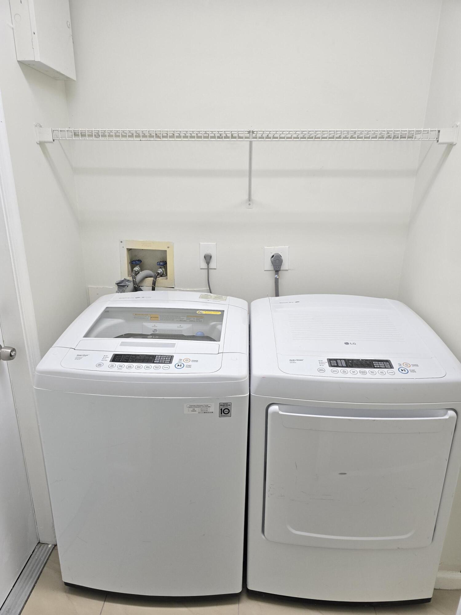 LAWRENCE GROVE 1 REPL - Residential Lease