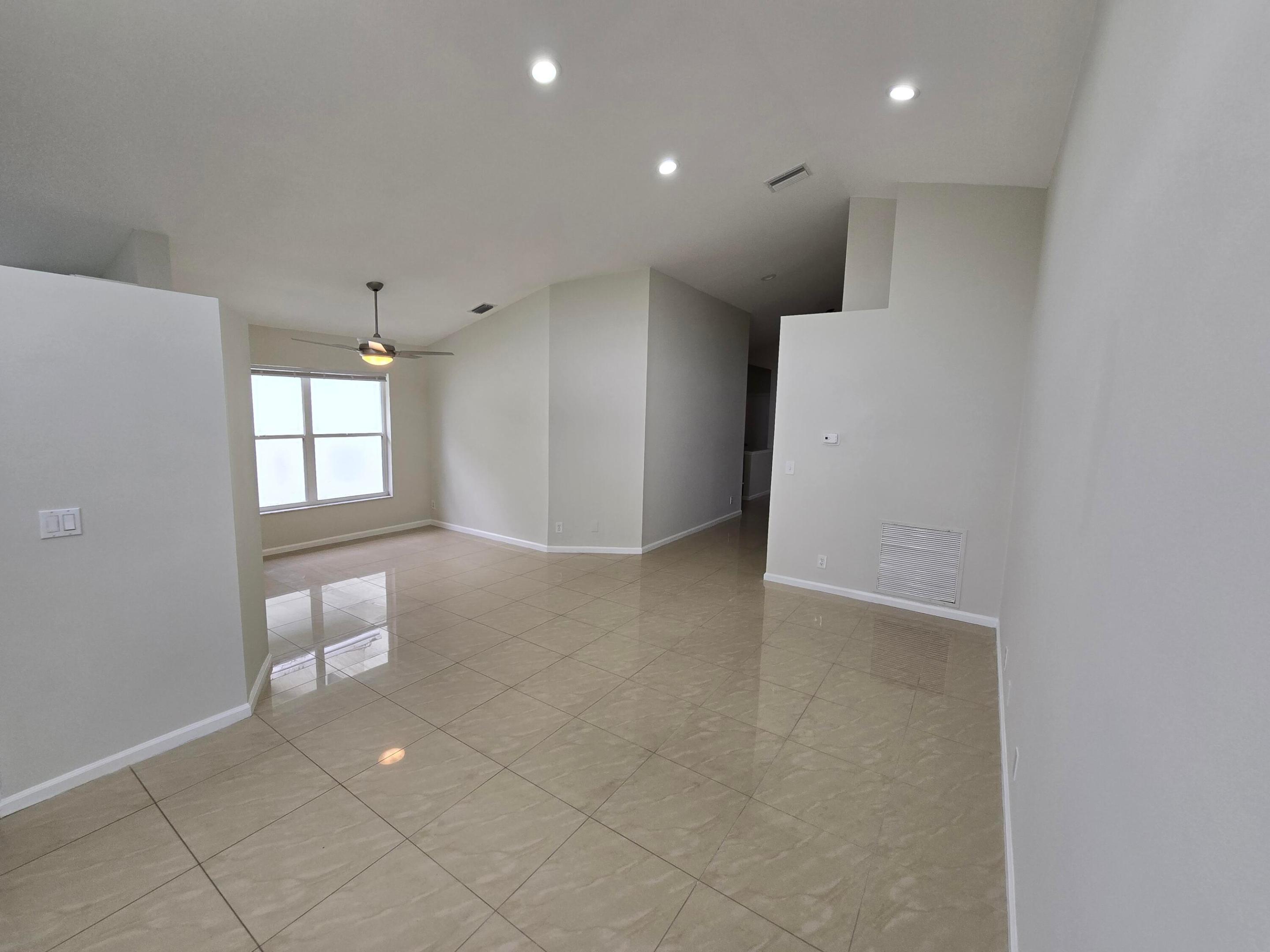 LAWRENCE GROVE 1 REPL - Residential Lease