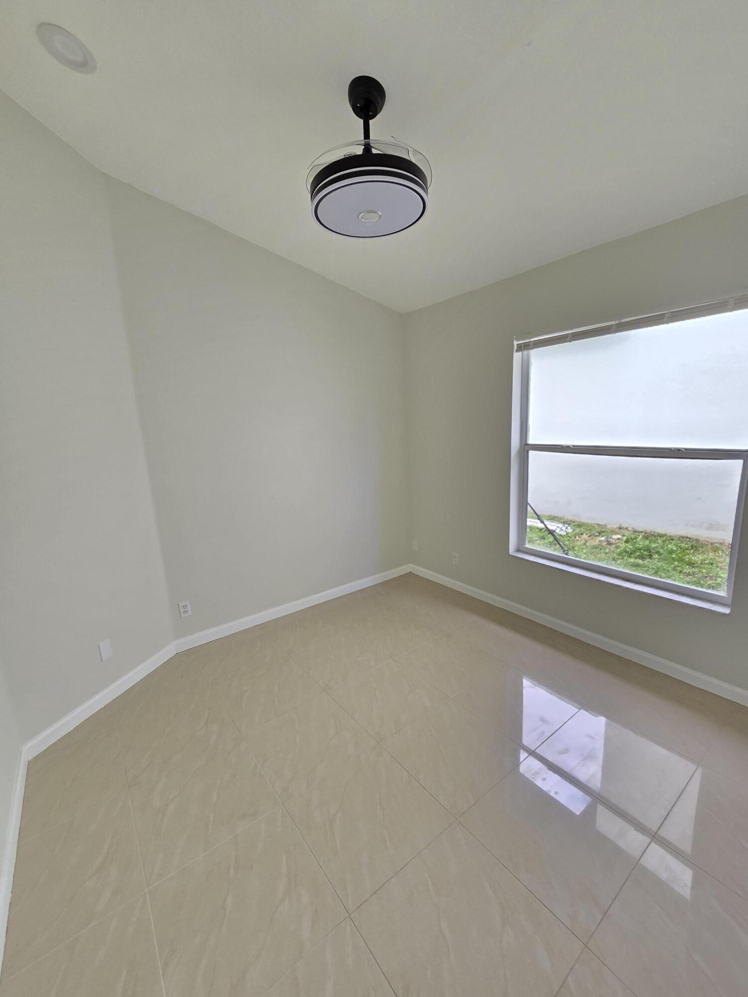 LAWRENCE GROVE 1 REPL - Residential Lease