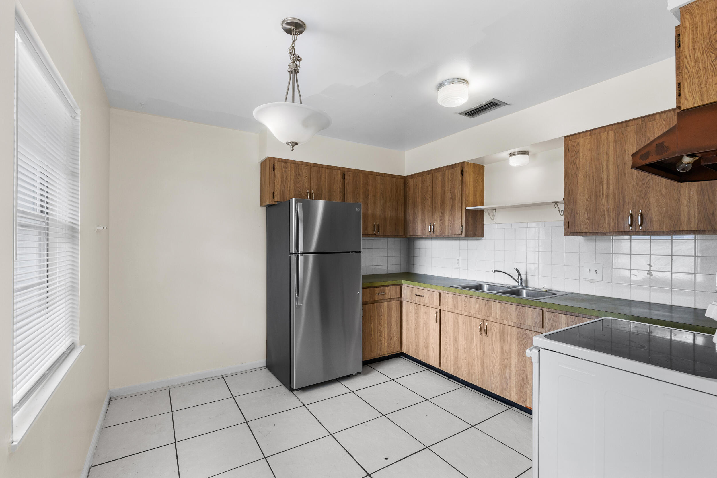 WICKLINES - Residential Income