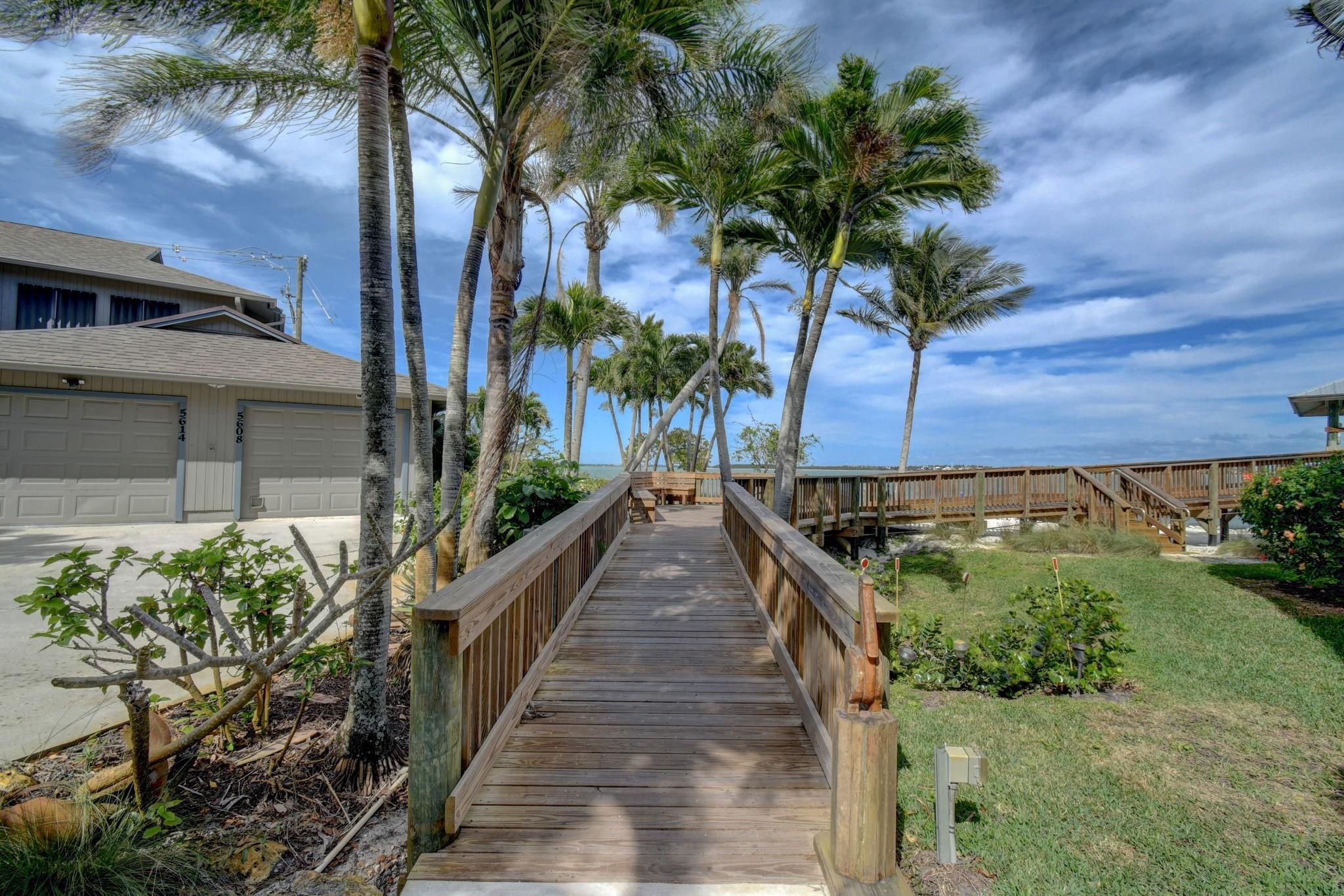 Schooner Oaks - Residential