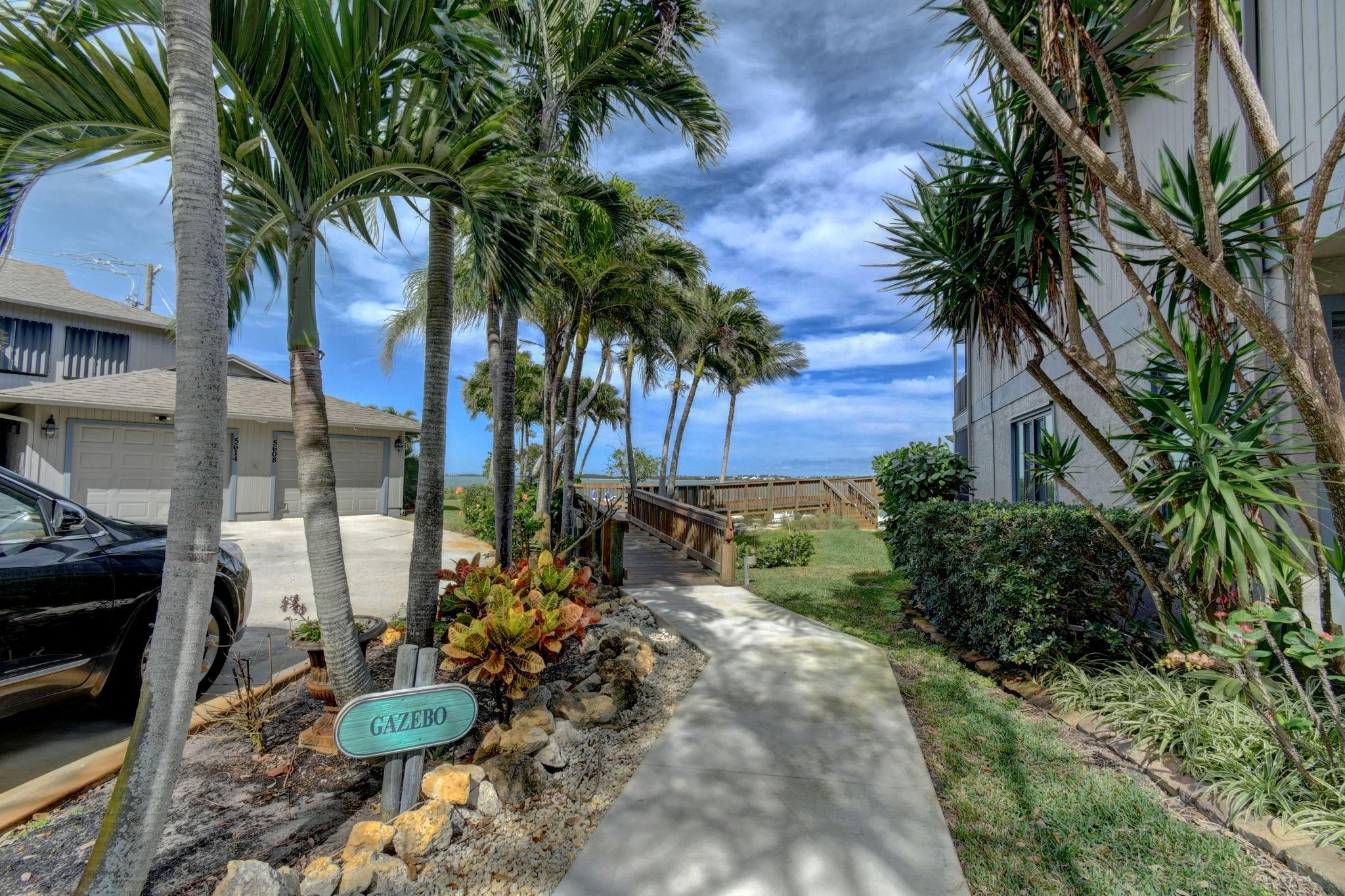 Schooner Oaks - Residential