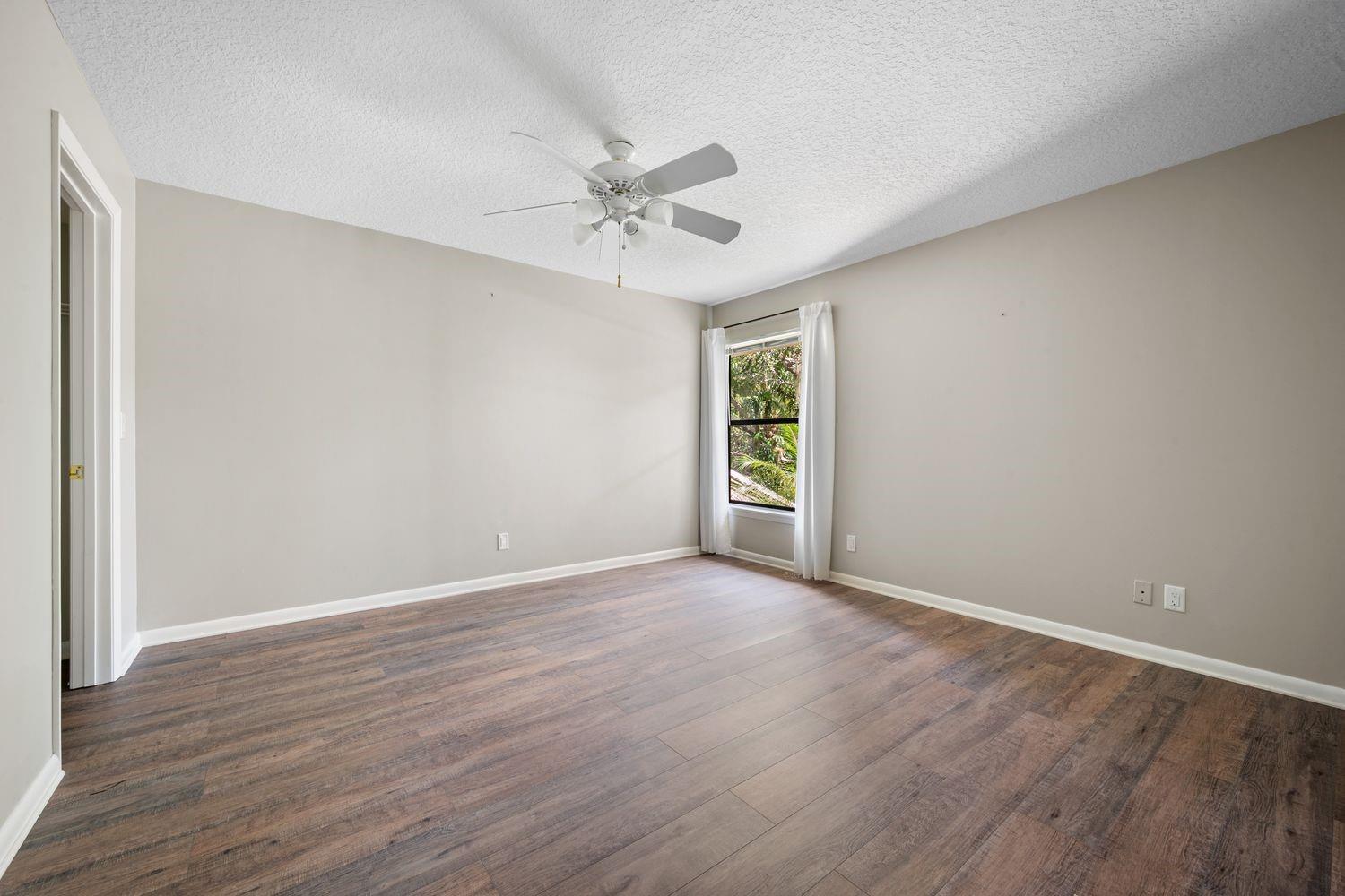 Schooner Oaks - Residential