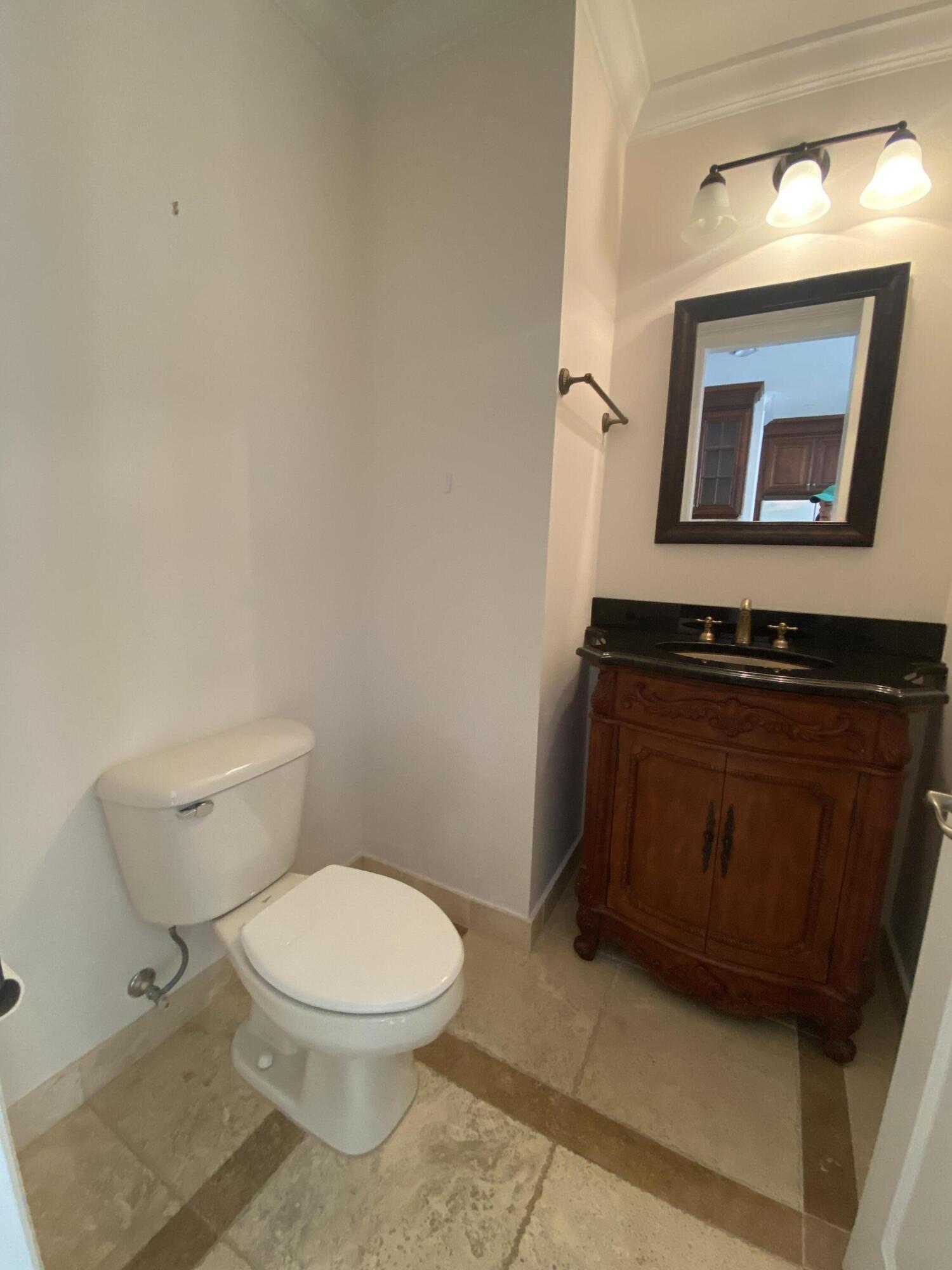 HARBOUR OAKS - Residential