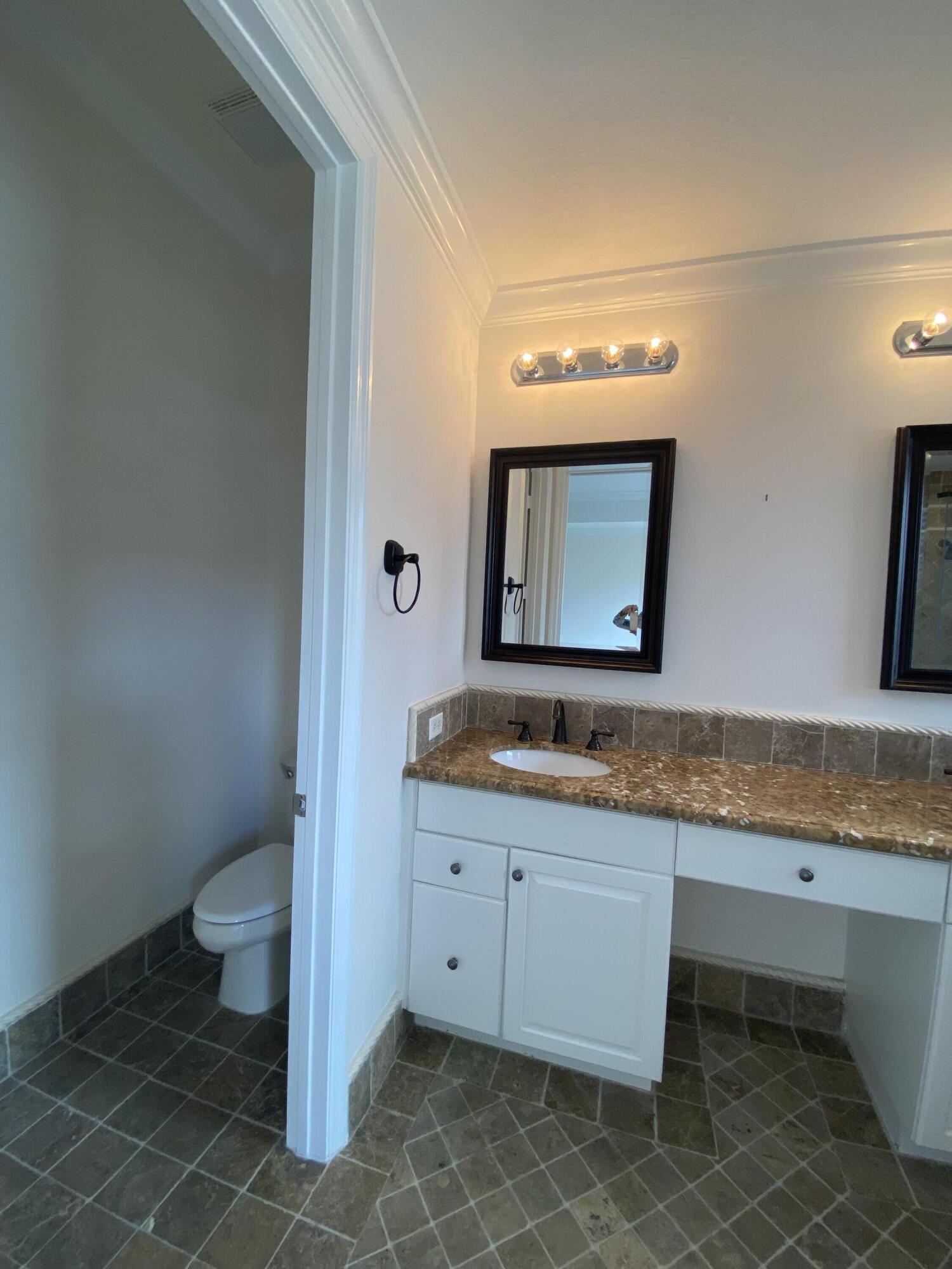 HARBOUR OAKS - Residential