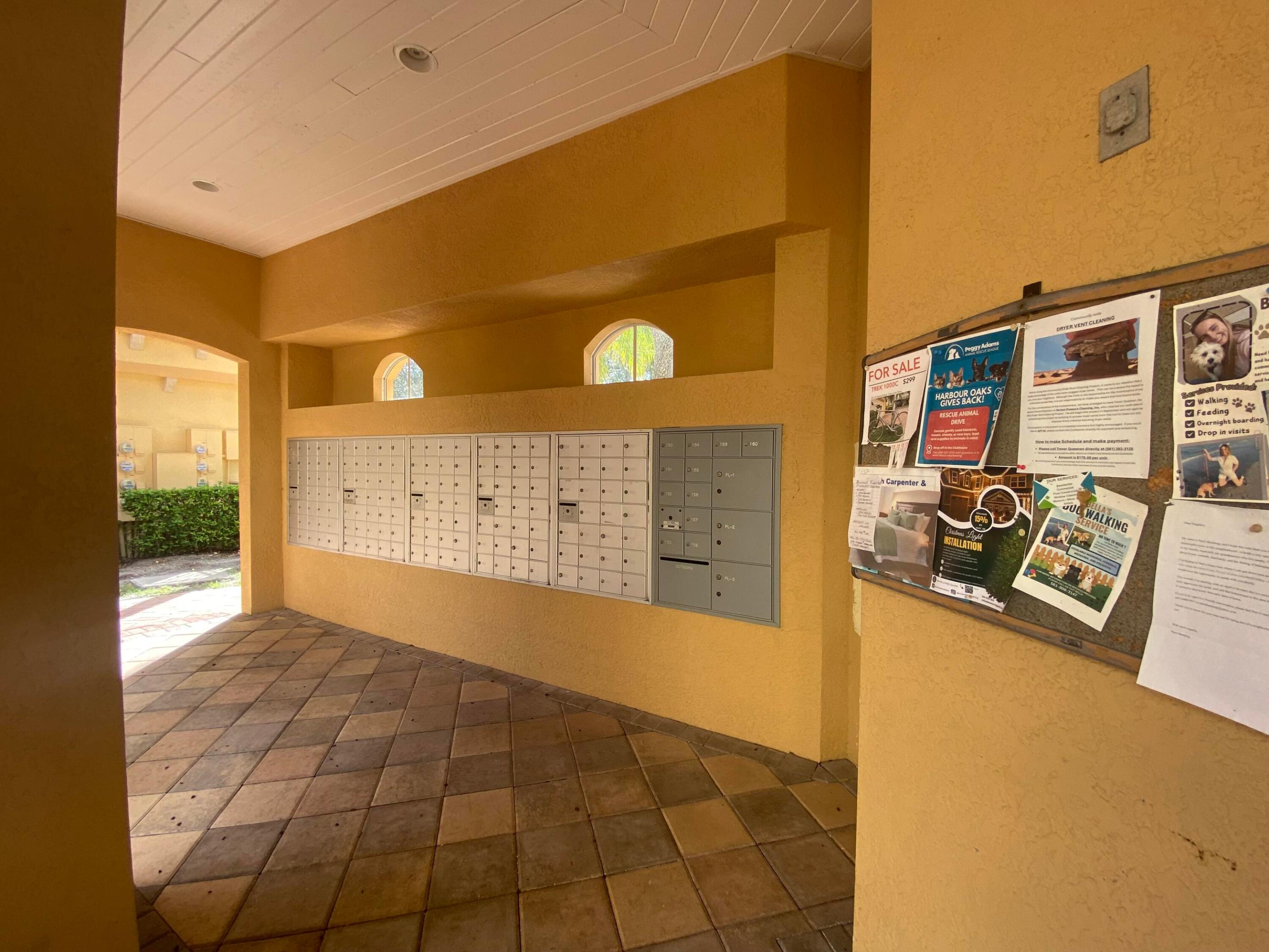 HARBOUR OAKS - Residential