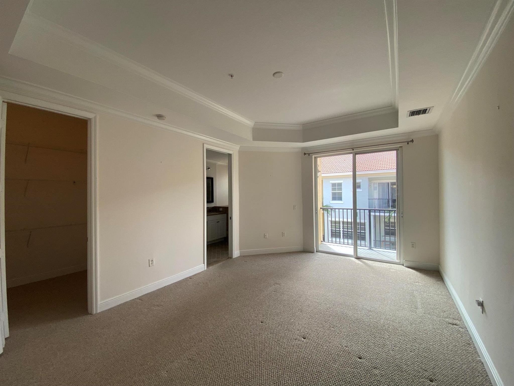 HARBOUR OAKS - Residential