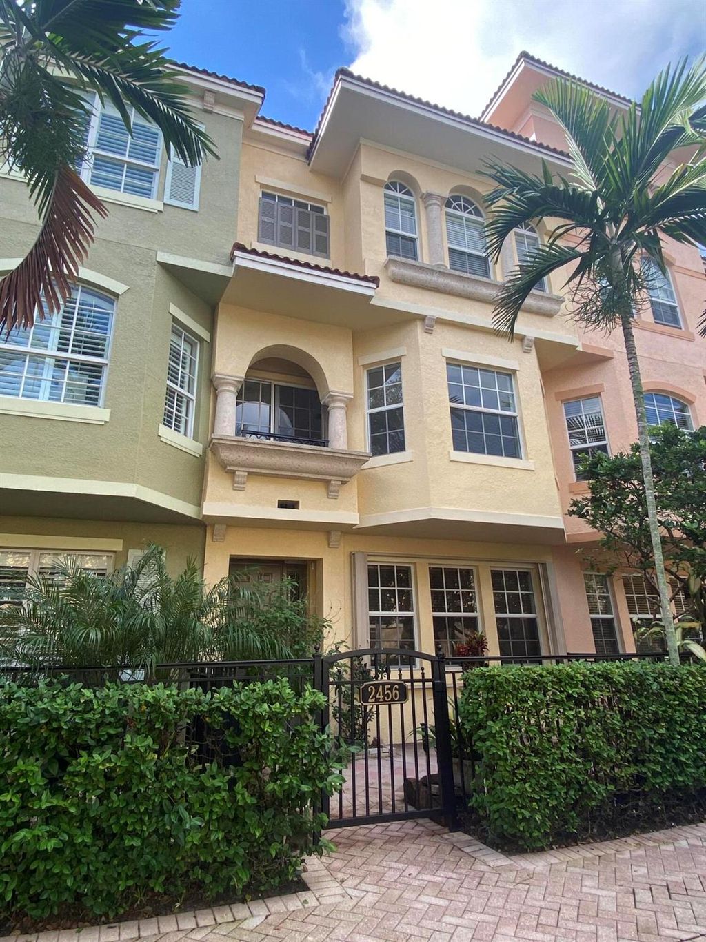 Photo of 2456 San Pietro Circle, Palm Beach Gardens, FL 33410 (MLS # R11133978)