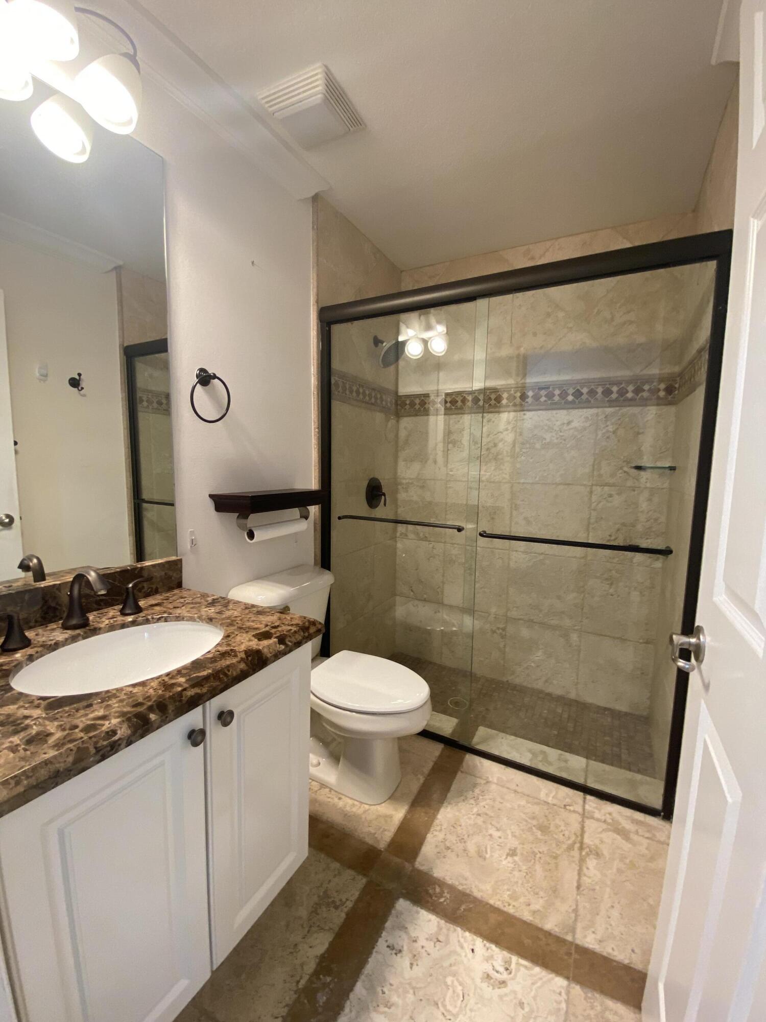 HARBOUR OAKS - Residential