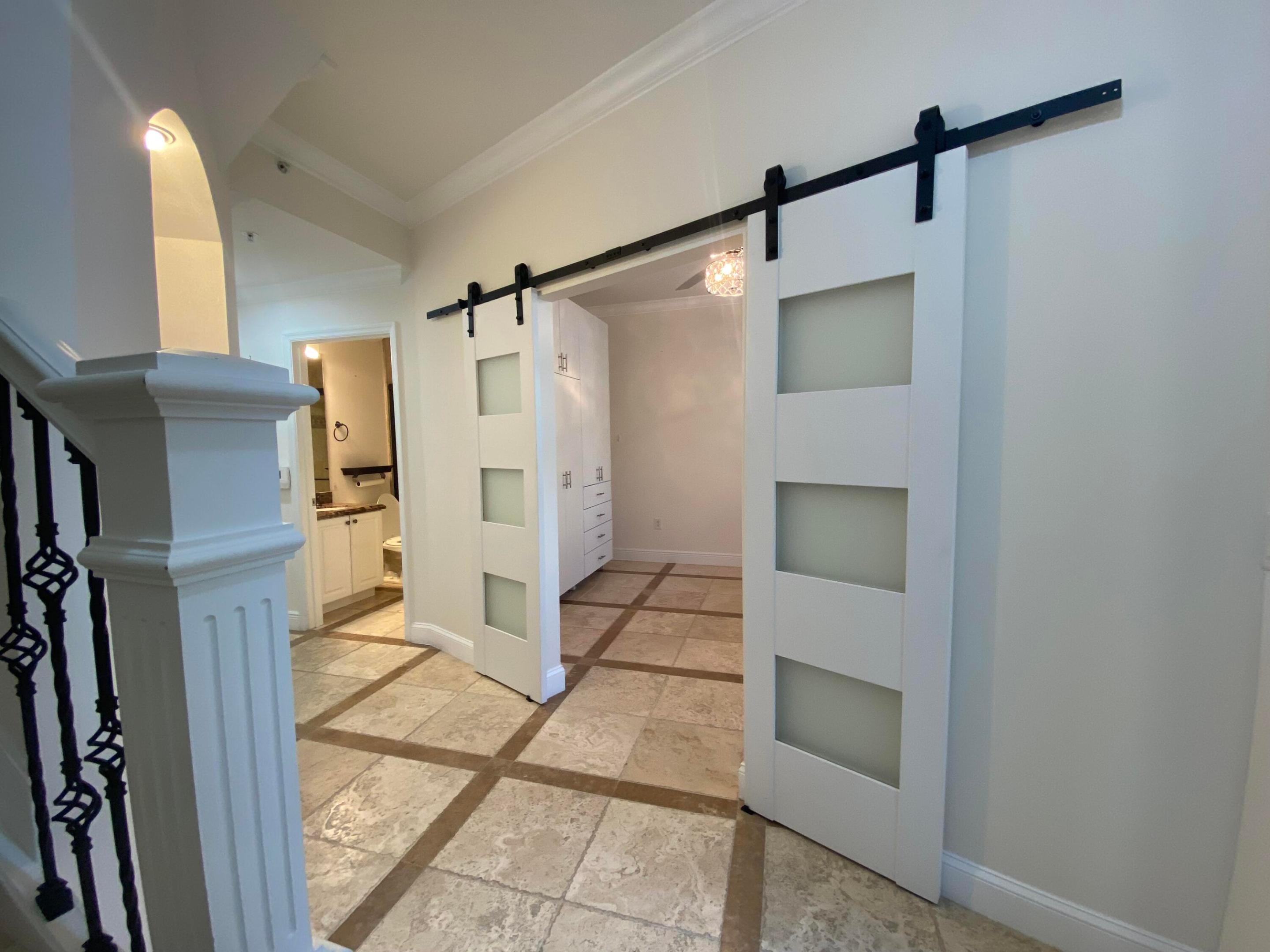 HARBOUR OAKS - Residential