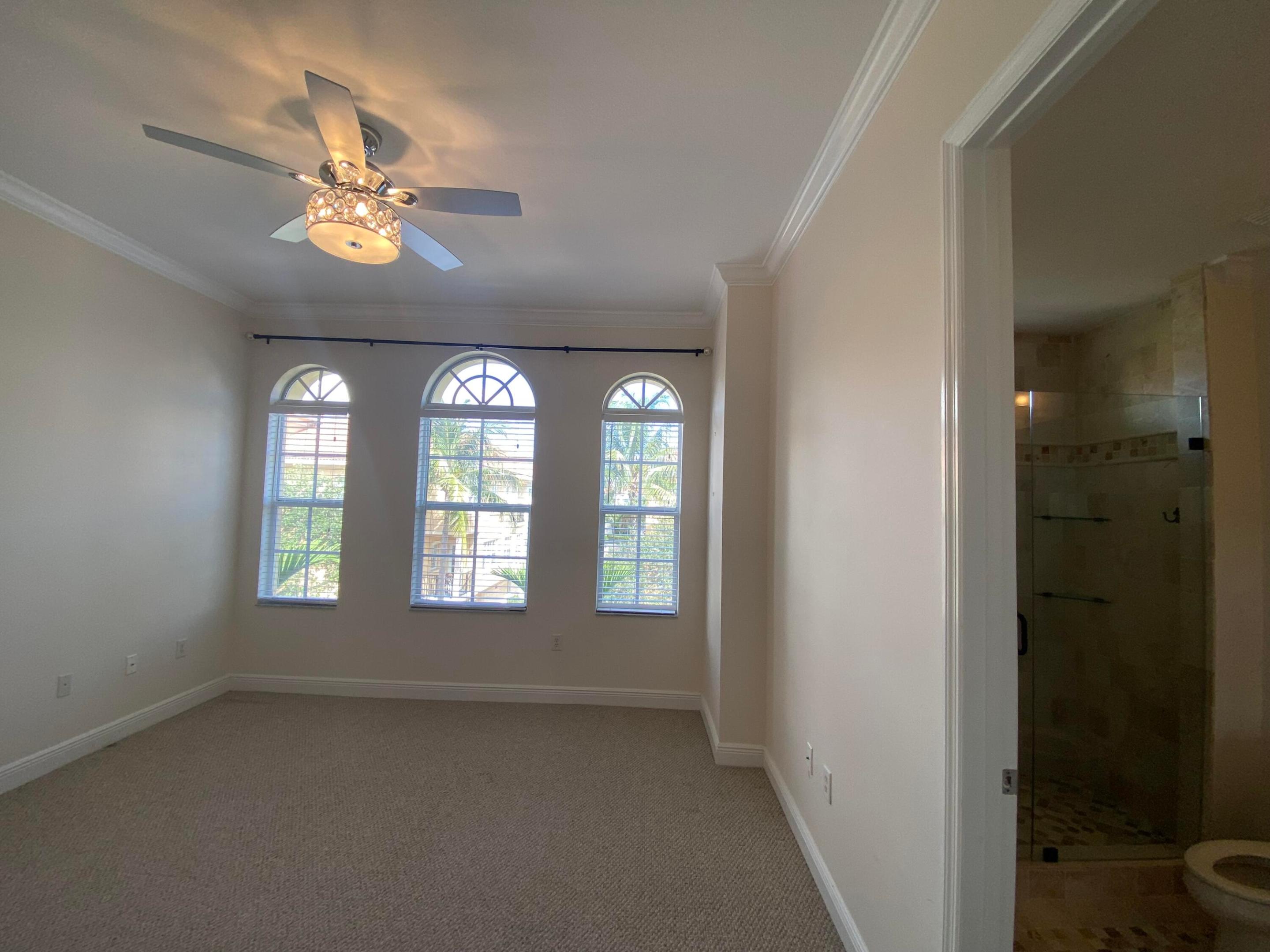 HARBOUR OAKS - Residential