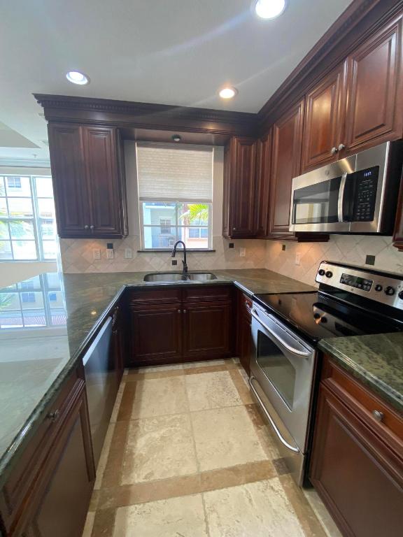 2456 San Pietro Circle