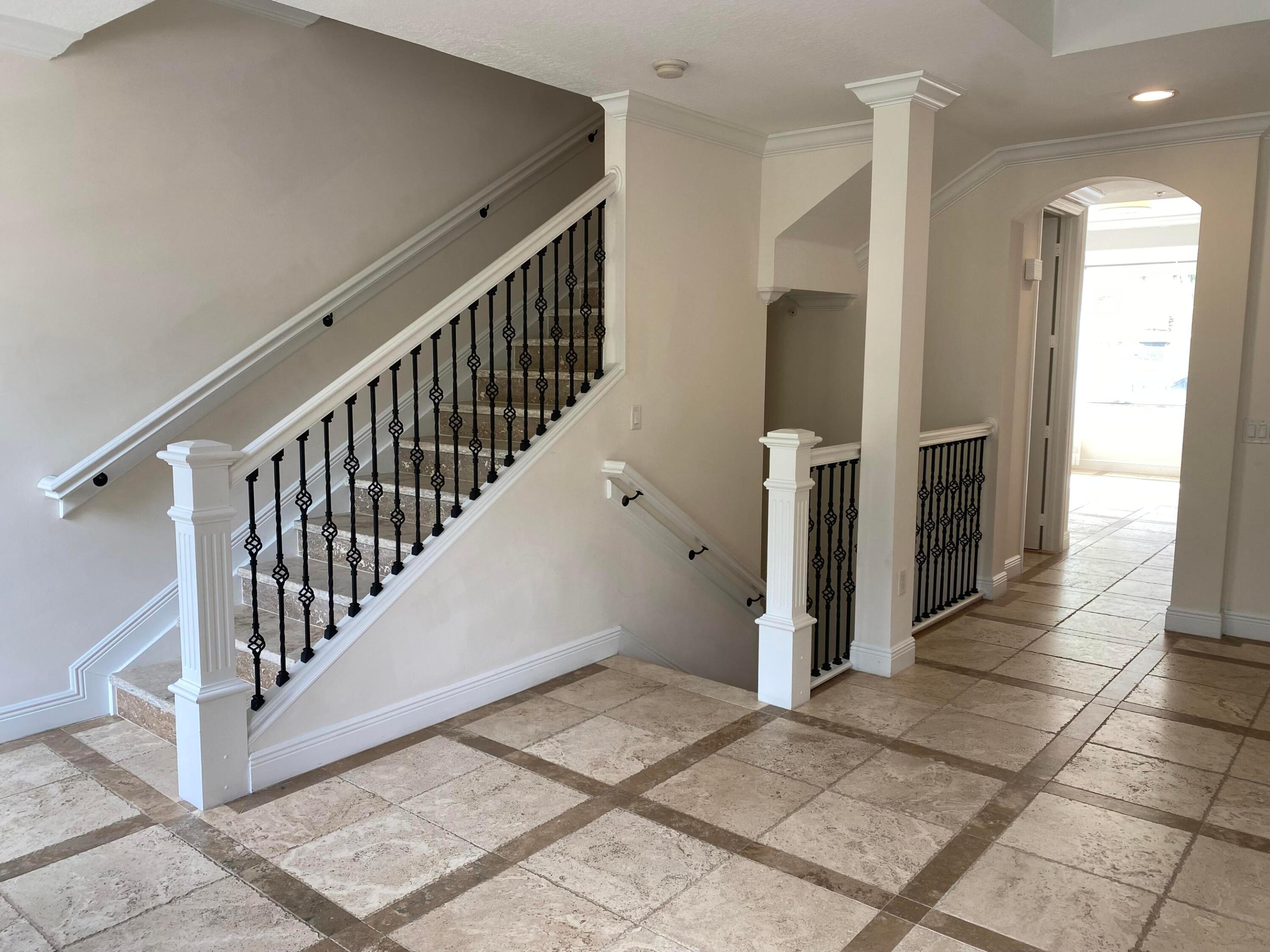 HARBOUR OAKS - Residential