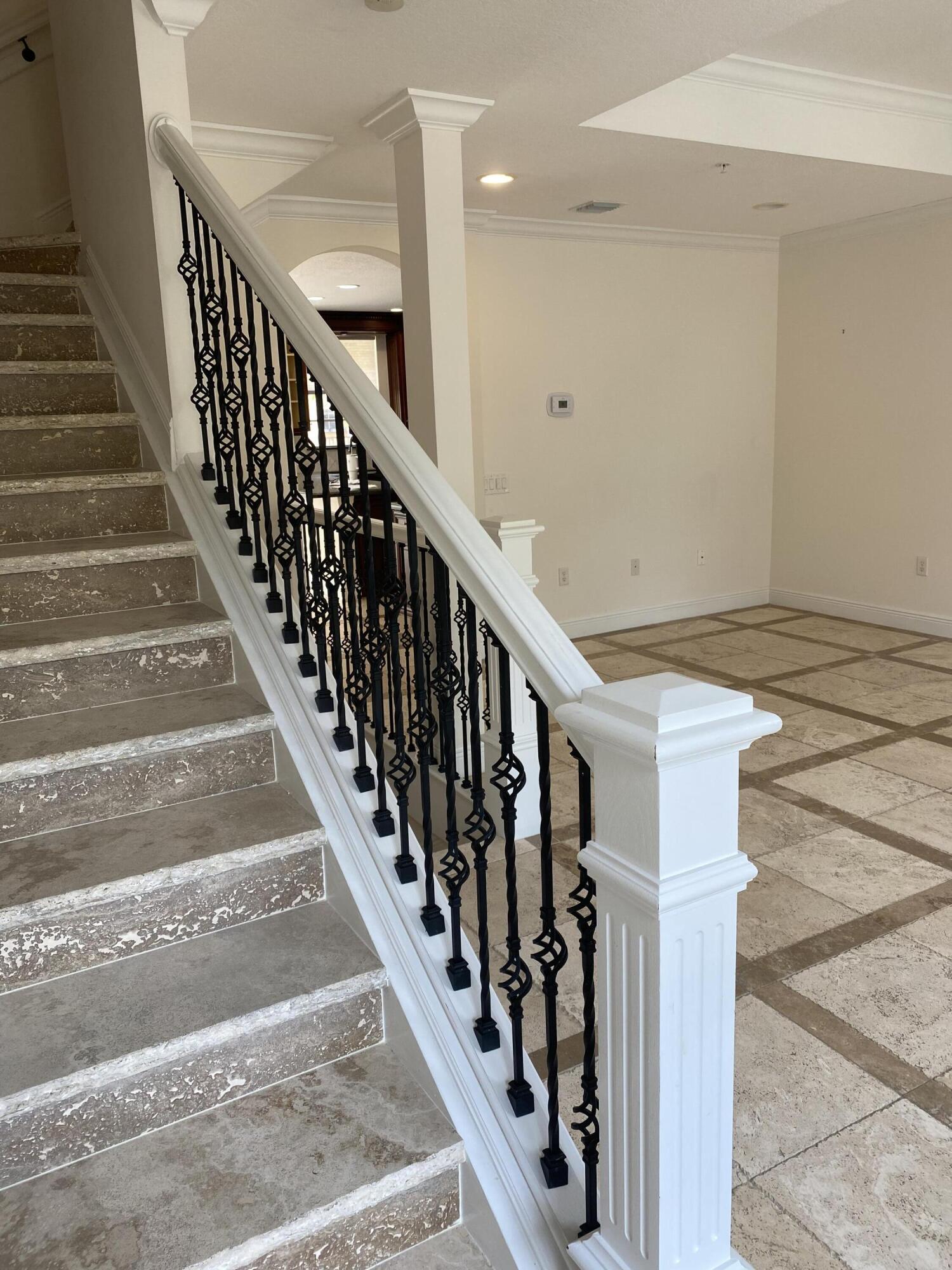 HARBOUR OAKS - Residential