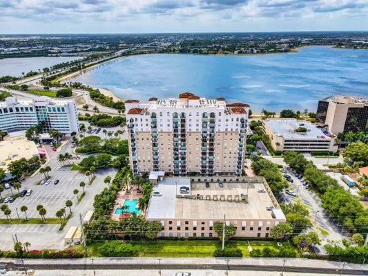 616 CLEARWATER PARK RD APT 602, WEST PALM BEACH, FL 33401 - Image 7ab80b4319a698e2ea162edcb5eac4fe/4035893803