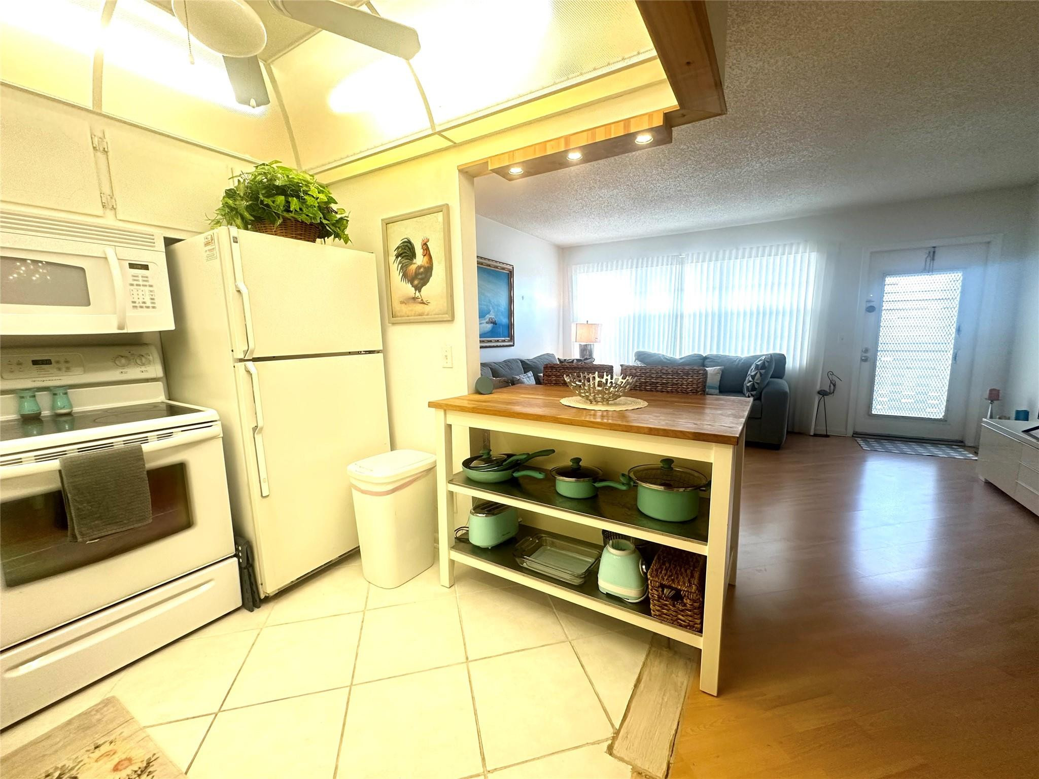 HARWOOD C CONDO - Residential