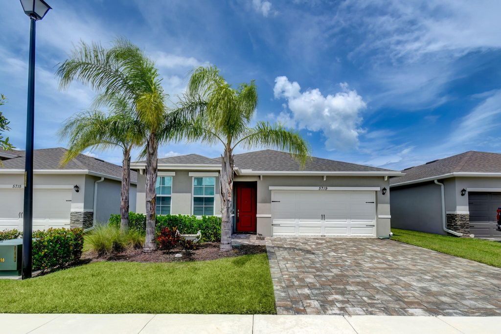 Photo of 5719 SE Canyata Court, Hobe Sound, FL 33455 (MLS # R10877996)