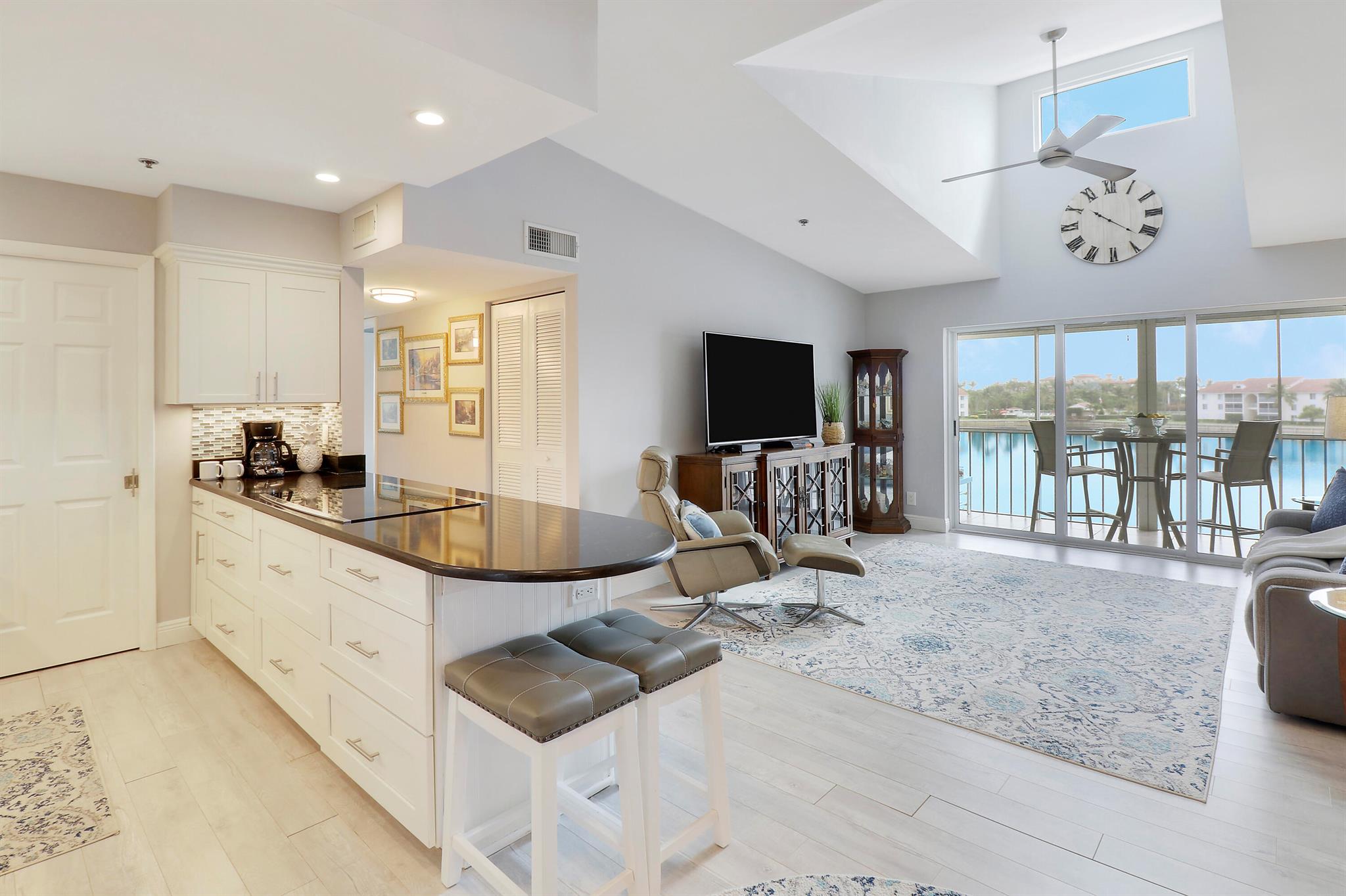 JENSEN BEACH CLUB - Residential