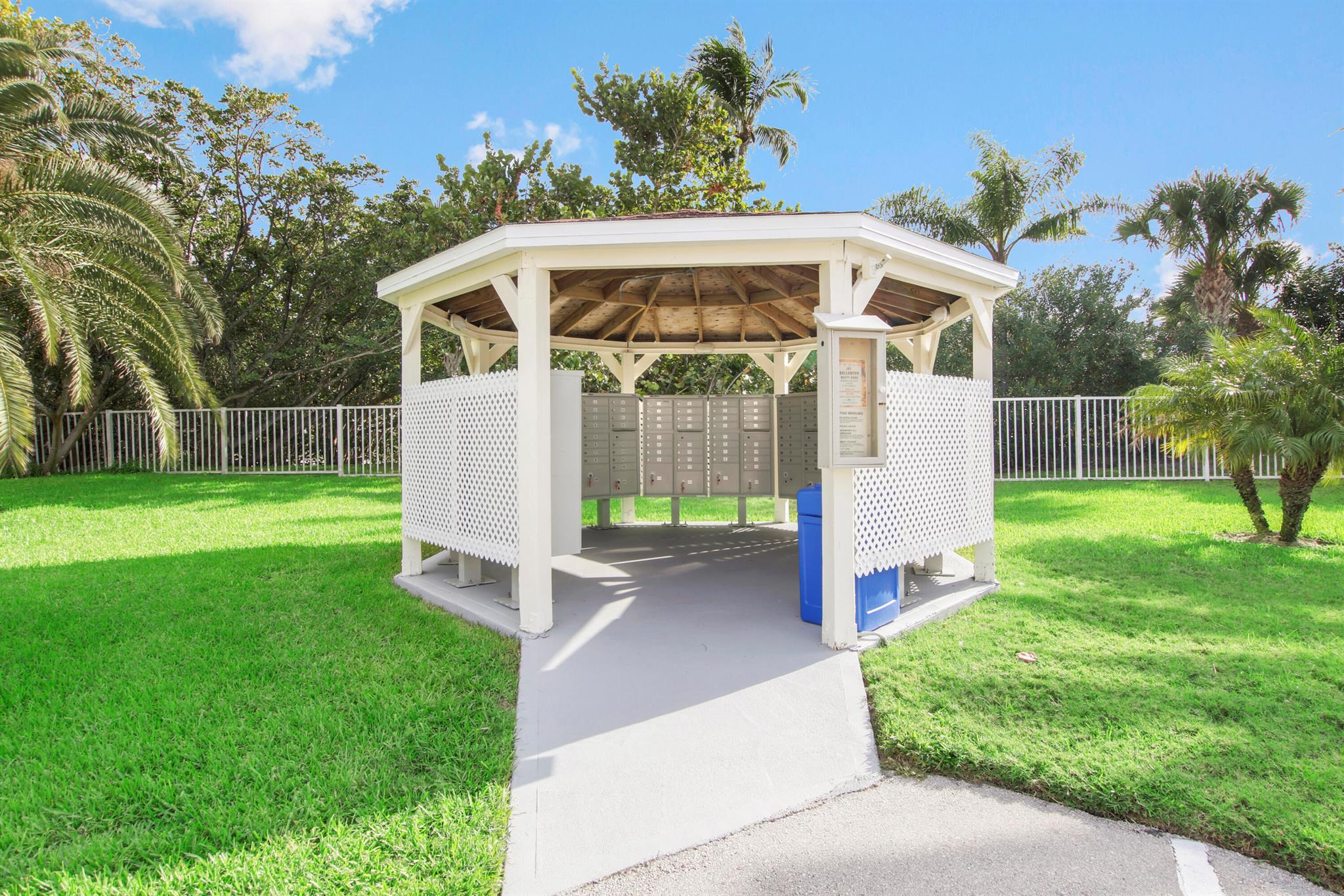 JENSEN BEACH CLUB - Residential