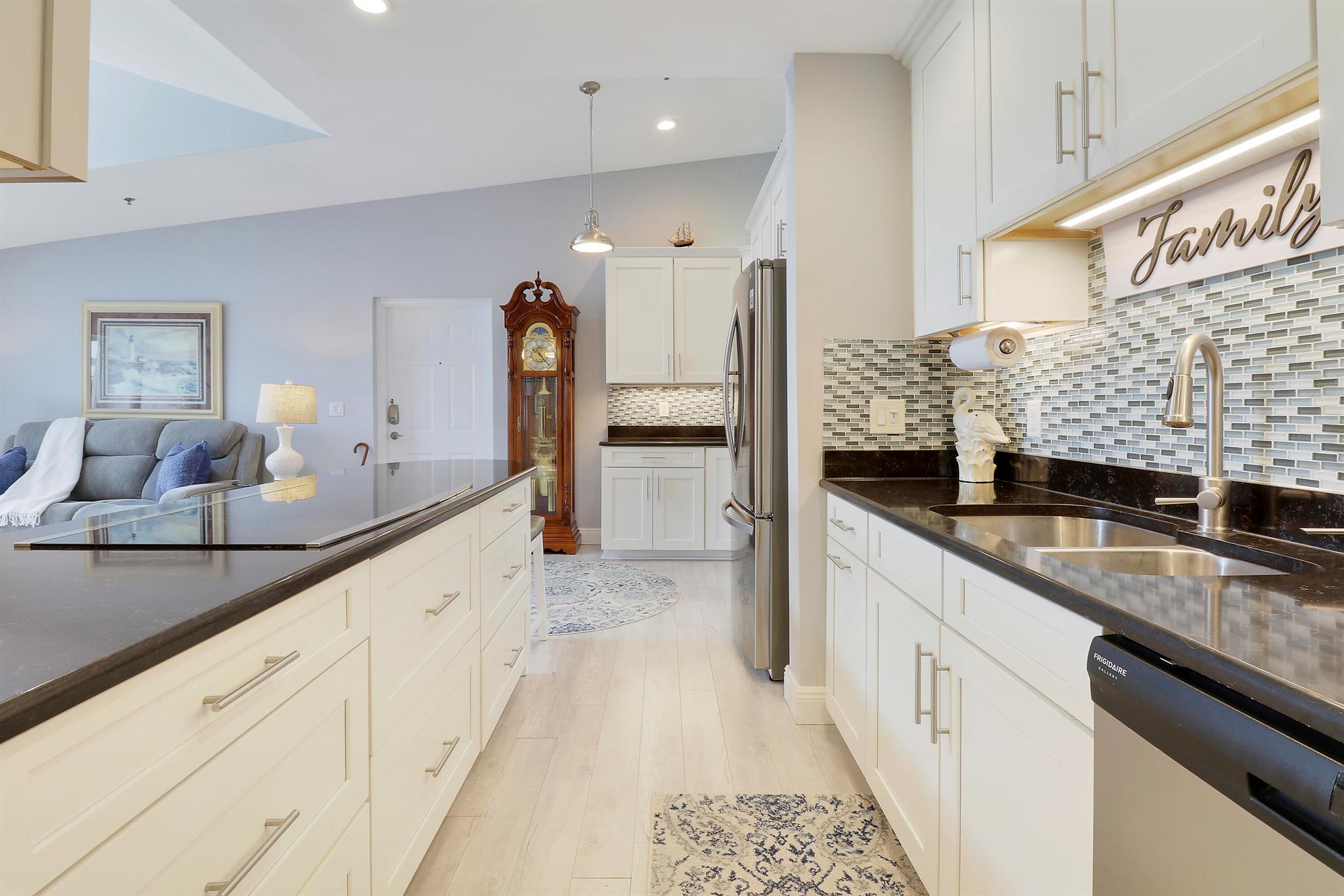 JENSEN BEACH CLUB - Residential