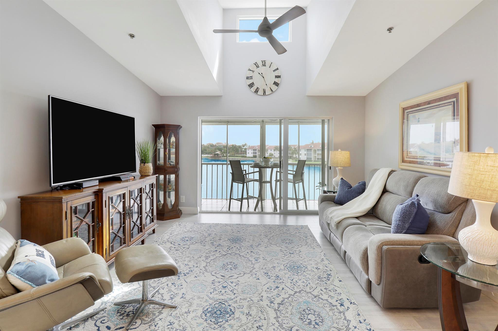 JENSEN BEACH CLUB - Residential