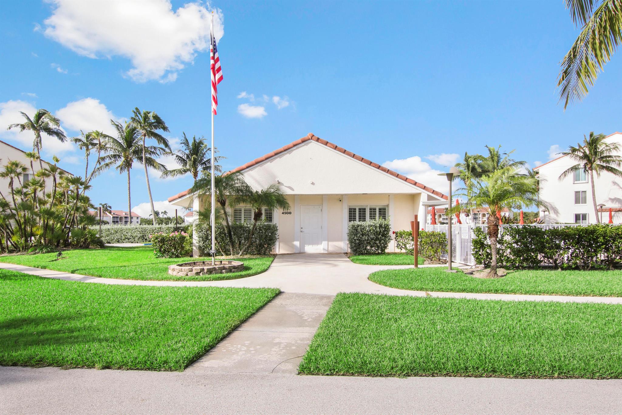 JENSEN BEACH CLUB - Residential
