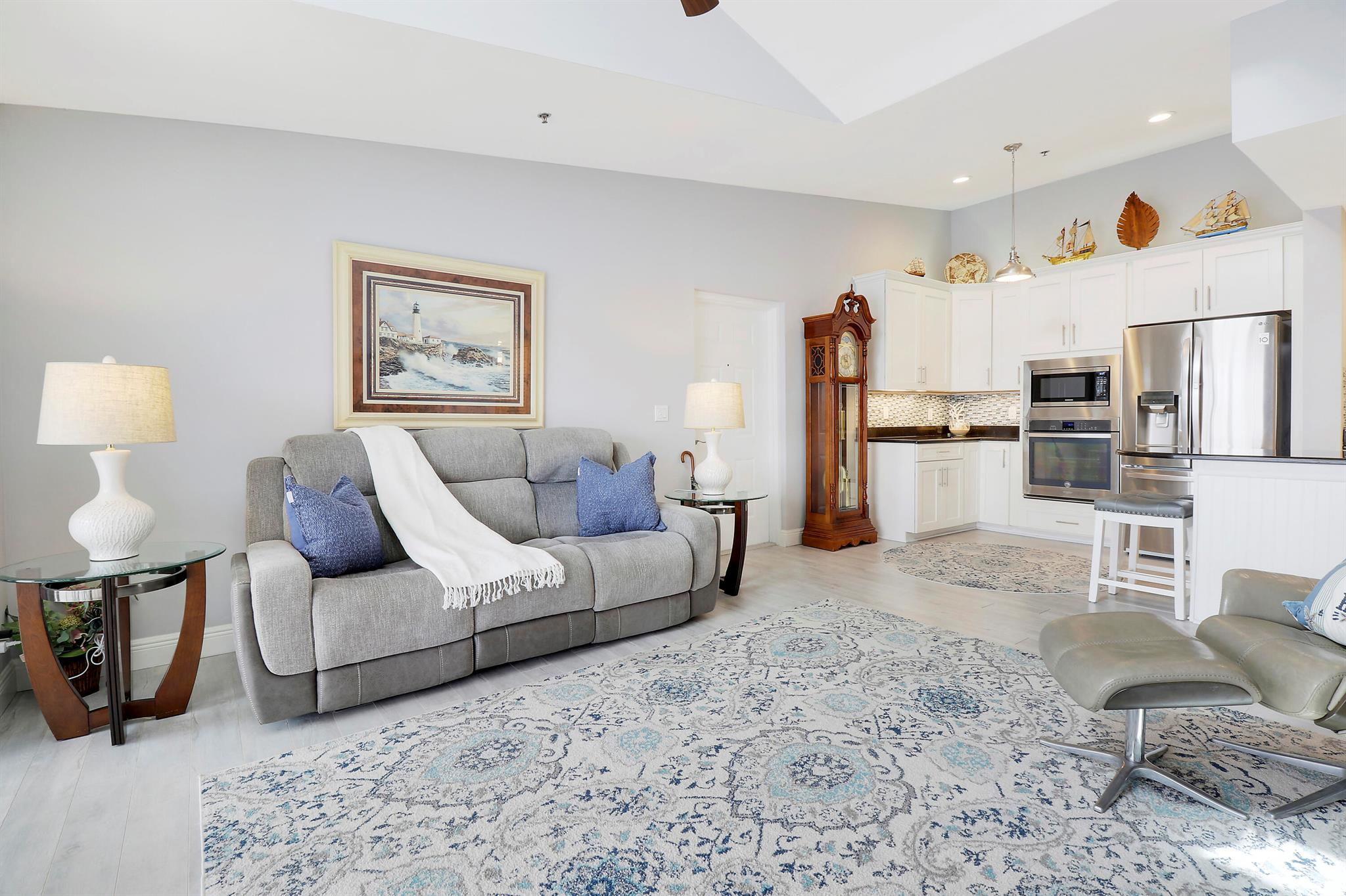 JENSEN BEACH CLUB - Residential