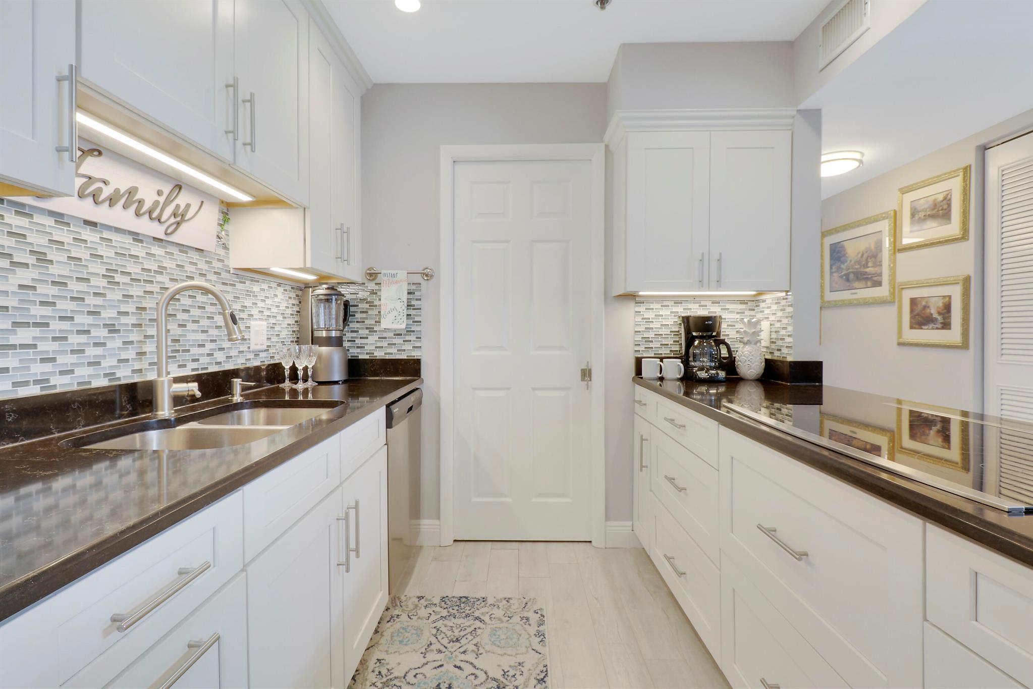 JENSEN BEACH CLUB - Residential