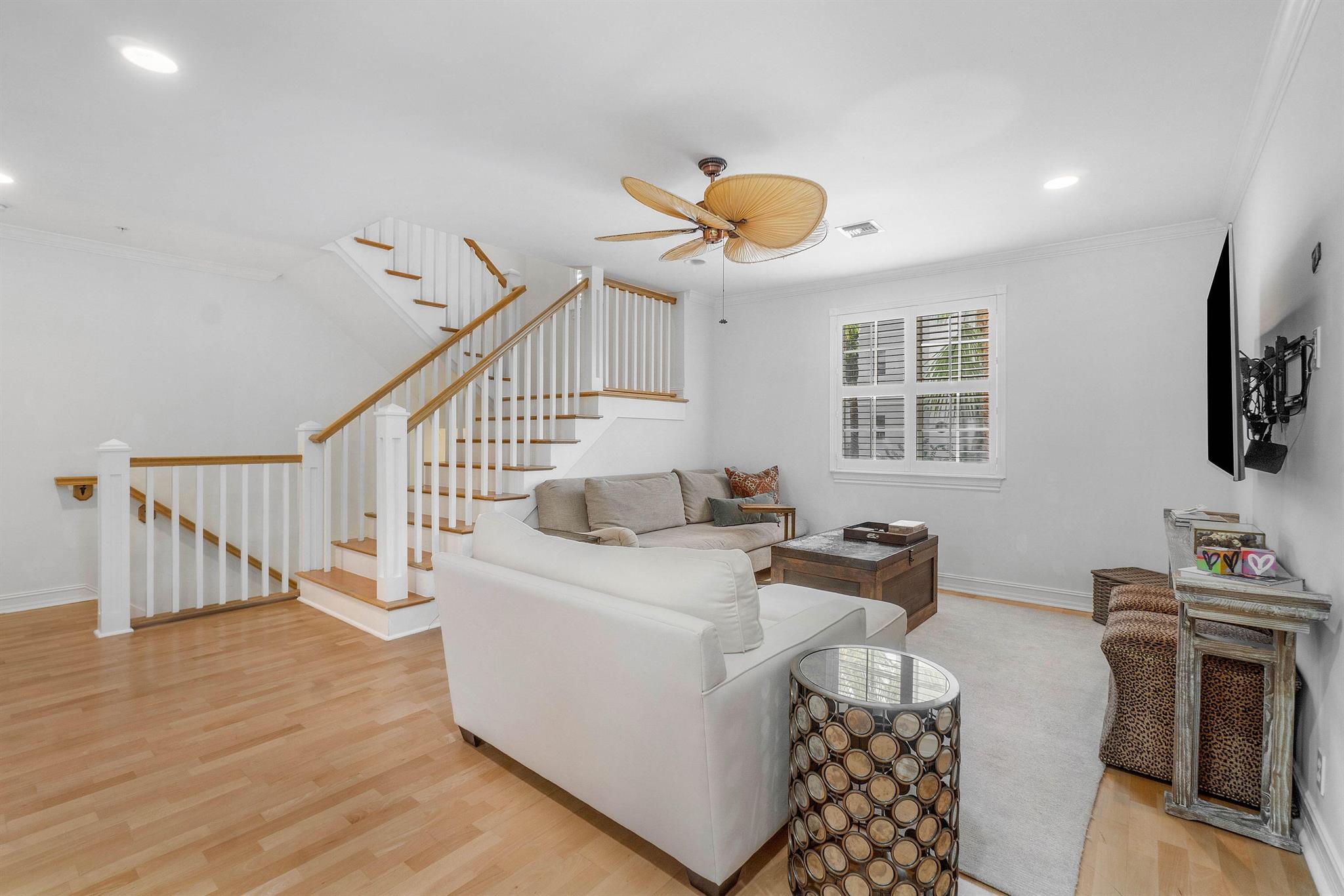 MALLORY SQUARE - Residential