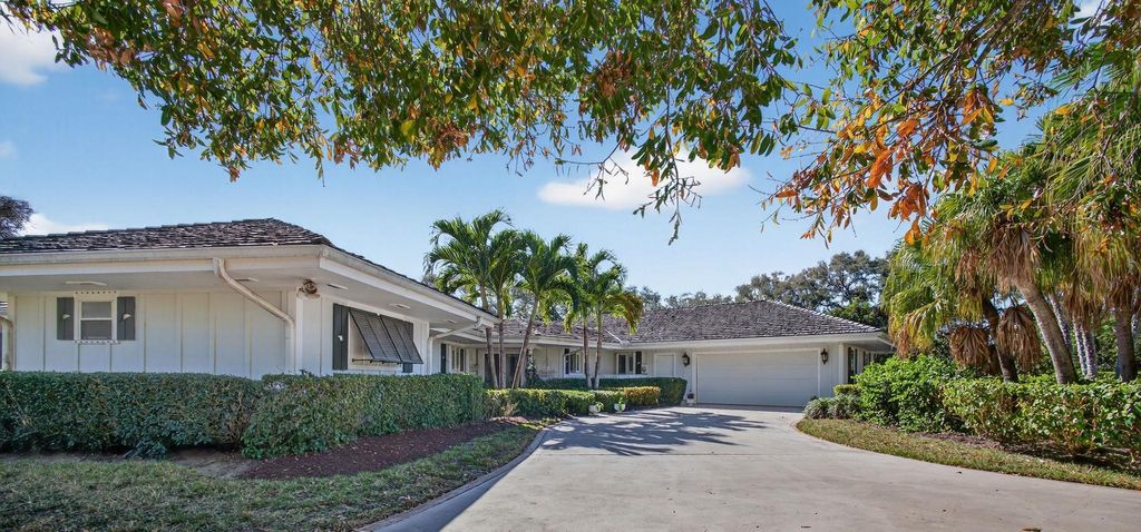 Photo of 5610 SE Winged Foot Drive, Stuart, FL 34997 (MLS # R11153318)
