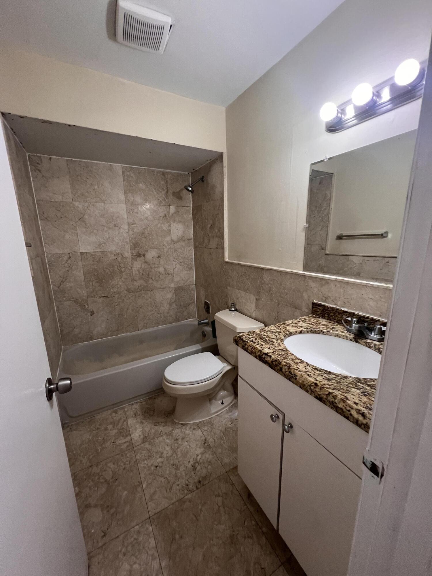 FOREST HILL GARDENS EAST COND - Residential